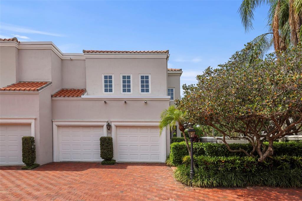 Picture of 4941 Bayshore Boulevard, Tampa, FL 33611