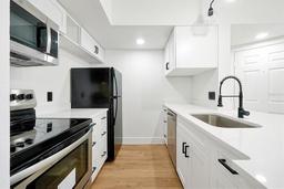Picture of 5168 Conroy Road Unit 35, Orlando, FL 32811