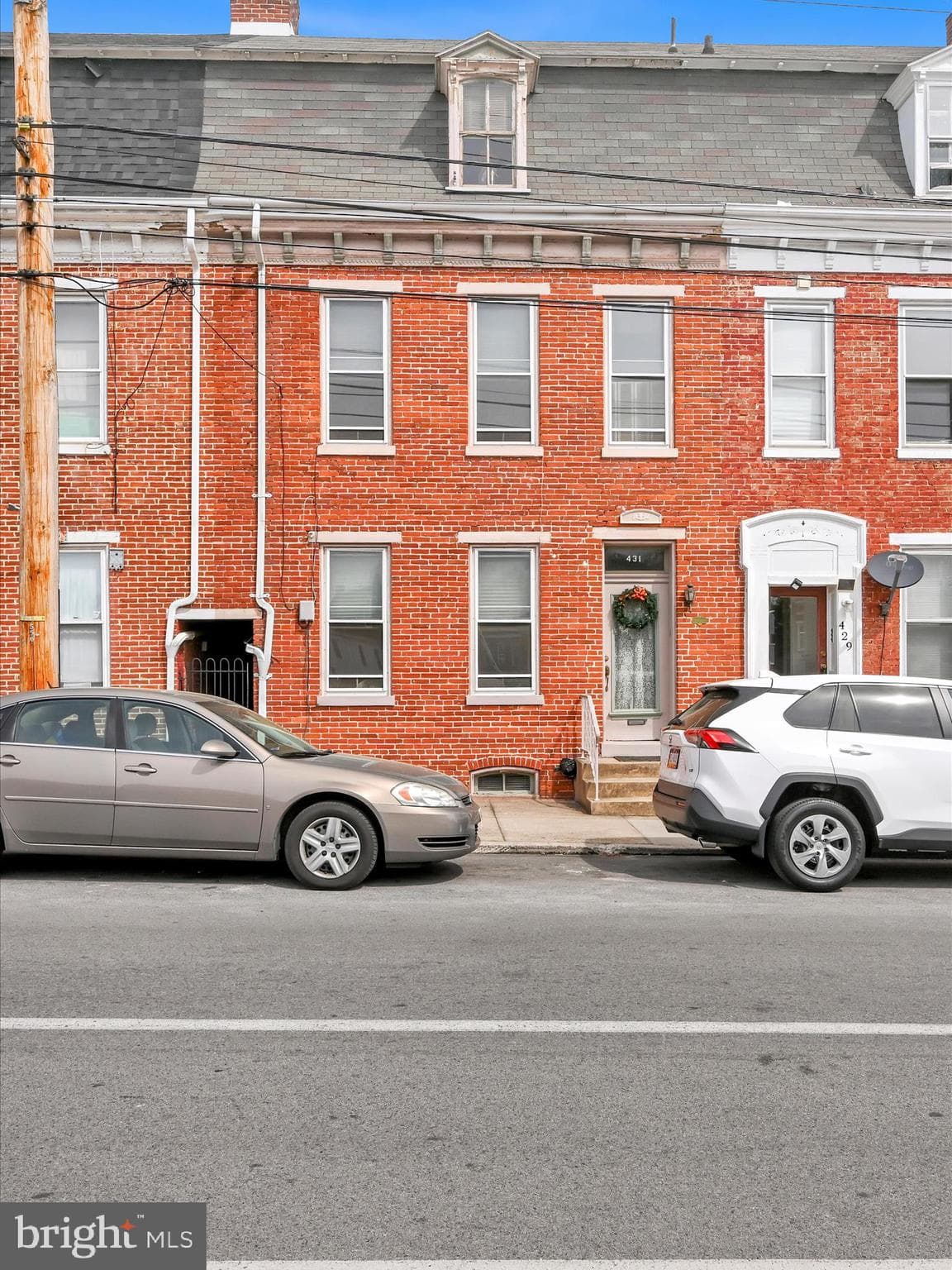 Home for sale at 431 W King Street, York, Pennsylvania 17401, photo 3 of 3