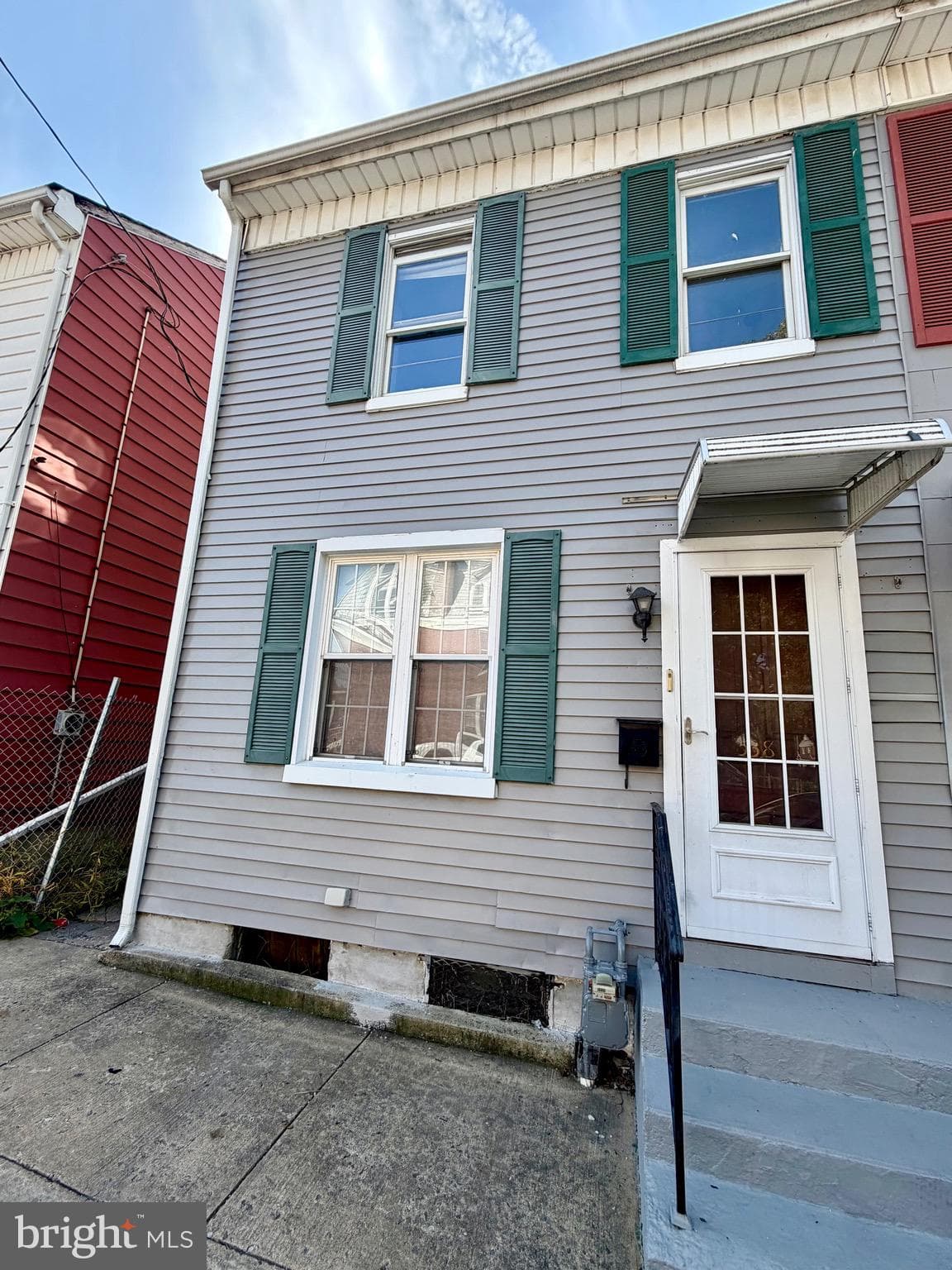 Home for sale at 538 N Pershing Avenue, York, Pennsylvania 17404, photo 2 of 3