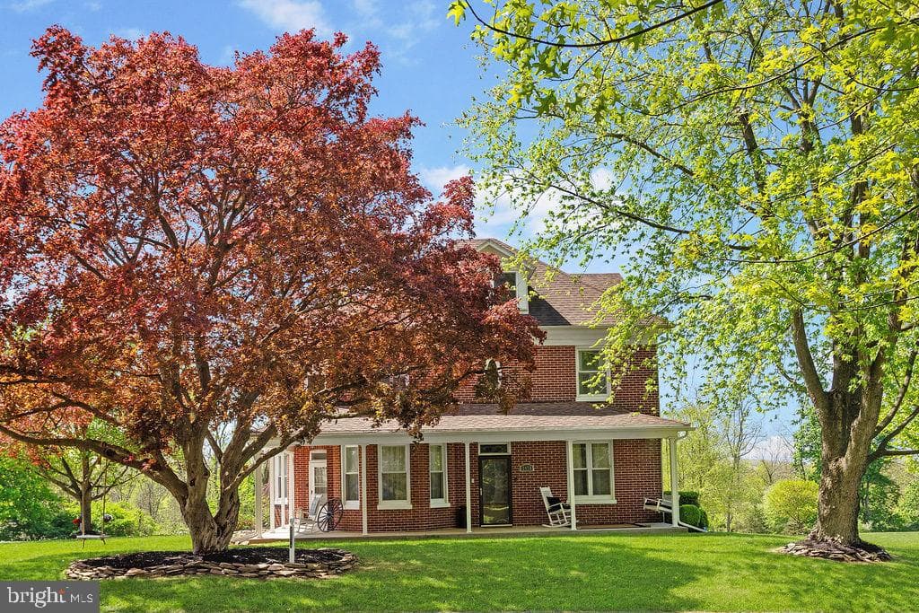 Home for sale at 2478 Croll School Road, York, Pennsylvania 17403, photo 2 of 3