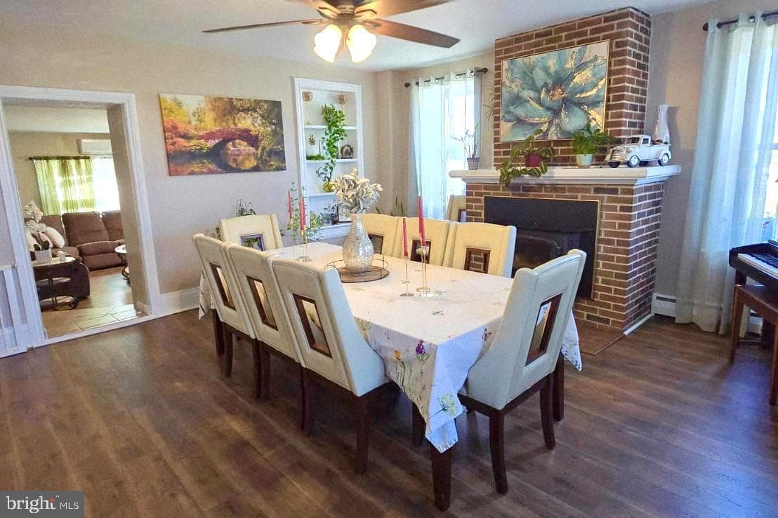 Home for sale at 1122 Hanover Road, York, Pennsylvania 17408, photo 8 of 36
