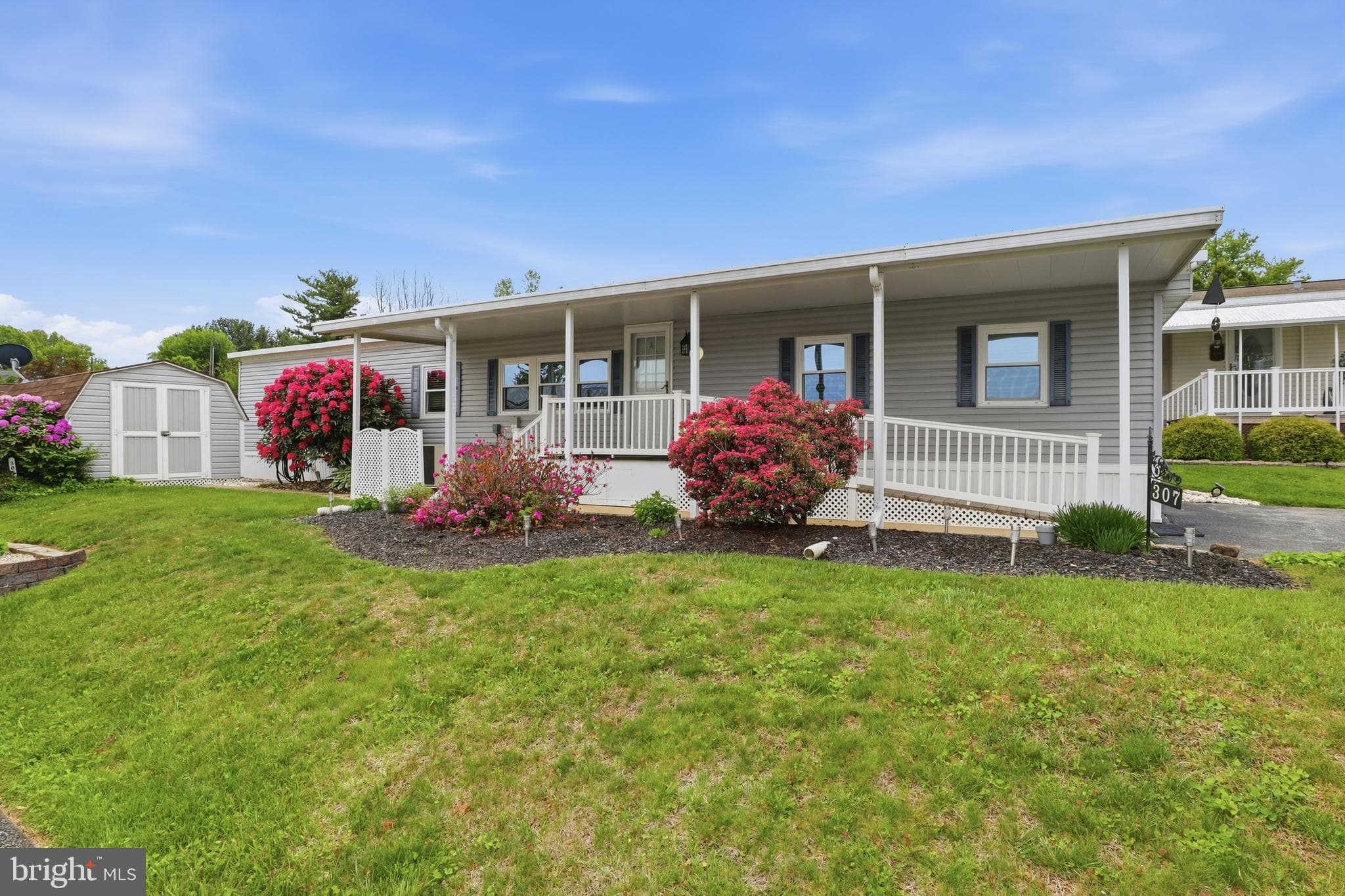 Home for sale at 307 Blue Jay Drive, Red Lion, Pennsylvania 17356, photo 3 of 3