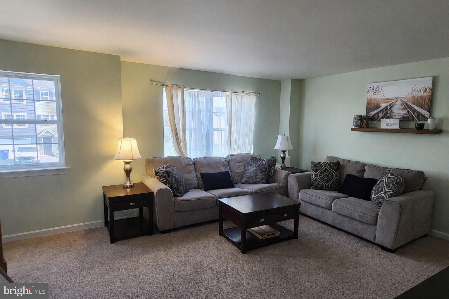 Home for sale at 740 Kentwell Drive, York, Pennsylvania 17406, photo 4 of 17