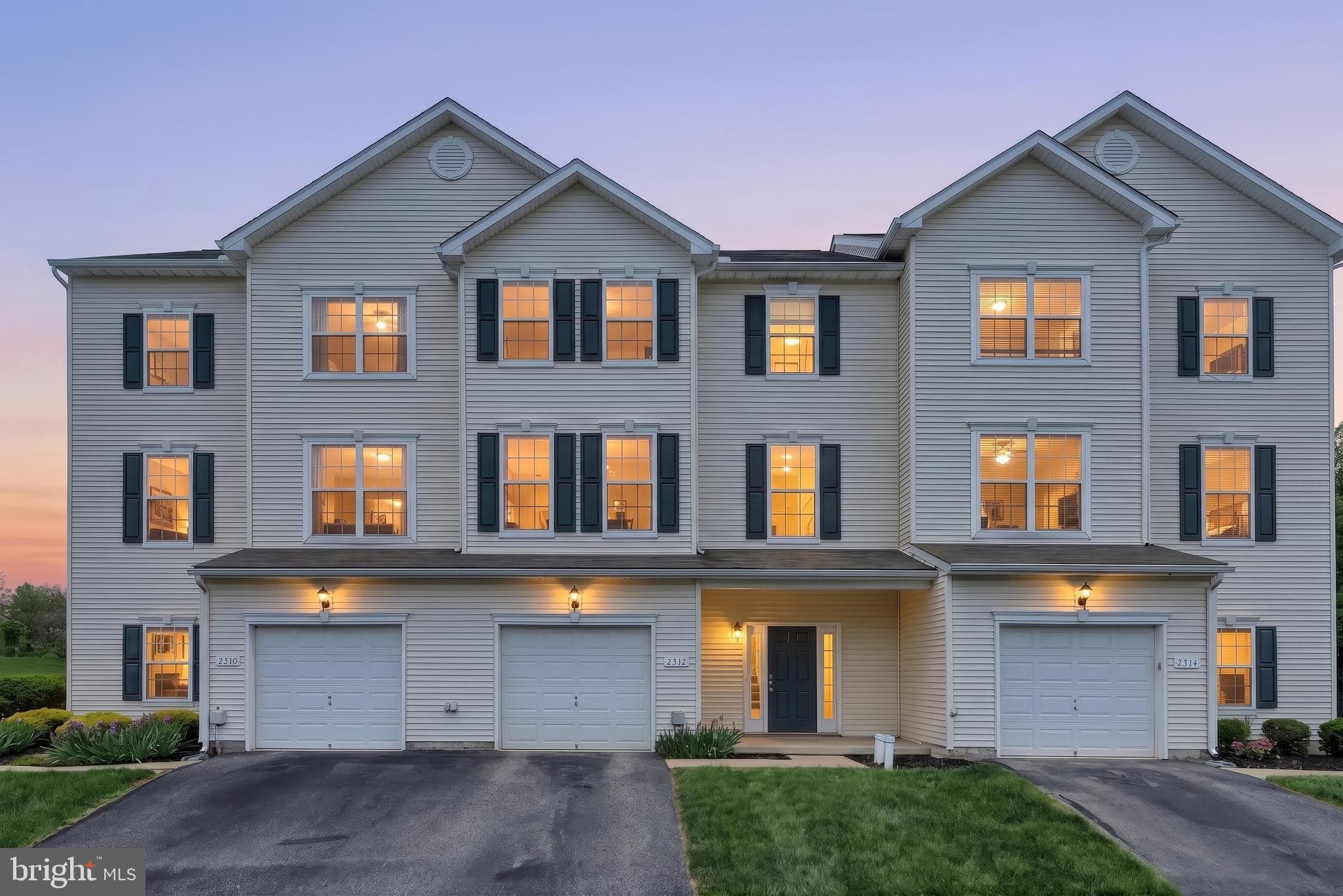 Home for sale at 2312 Sunny Hill Circle 2312, York, Pennsylvania 17406, photo 2 of 3