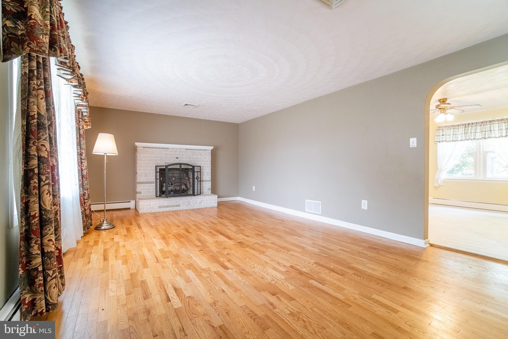 Home for sale at 119 E Clearview Drive, Shrewsbury, Pennsylvania 17361, photo 3 of 3