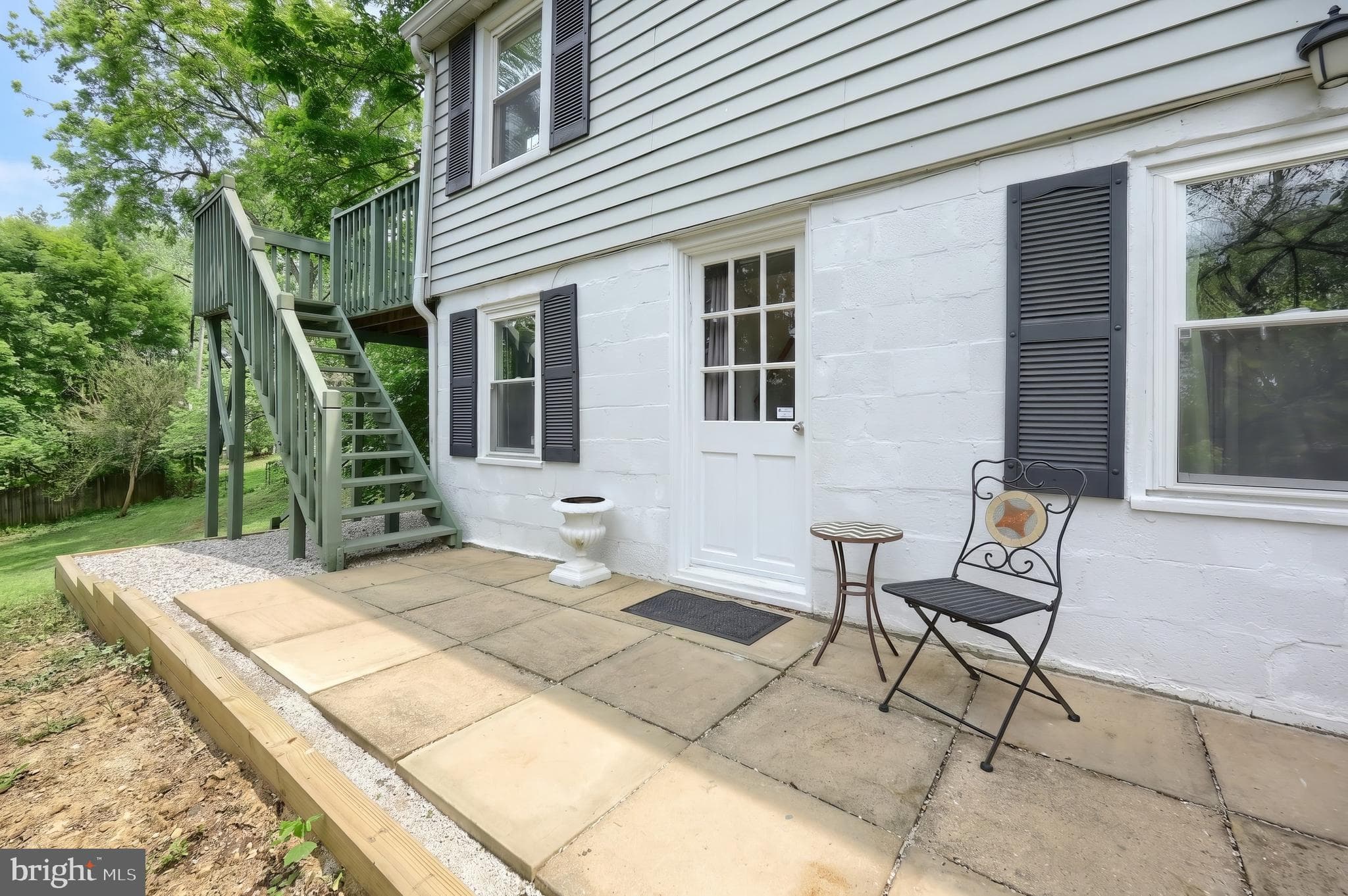Home for sale at 1410 W Locust Street, York, Pennsylvania 17404, photo 4 of 29