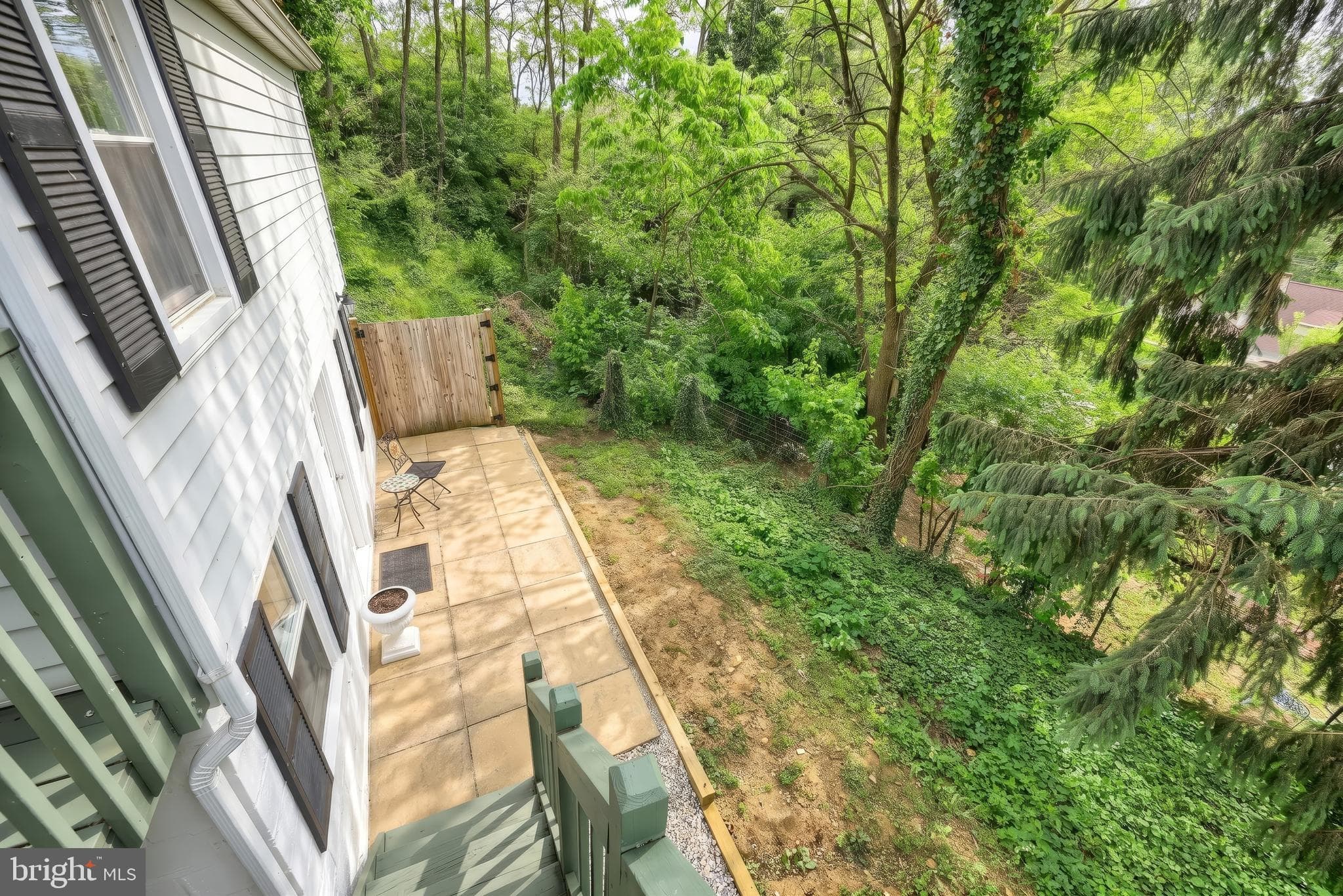 Home for sale at 1410 W Locust Street, York, Pennsylvania 17404, photo 19 of 29