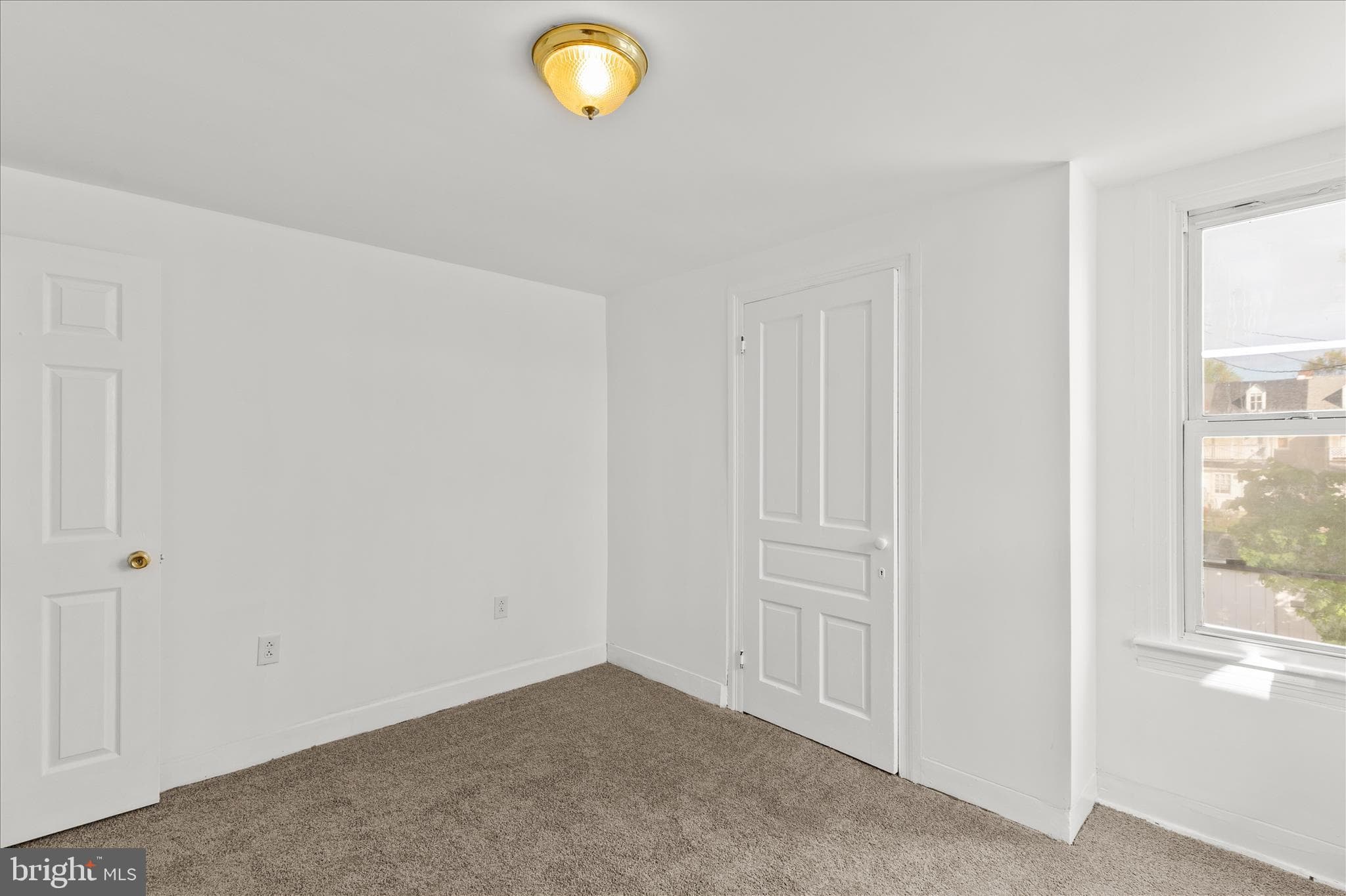Home for sale at 637 W College Avenue, York, Pennsylvania 17401, photo 15 of 38