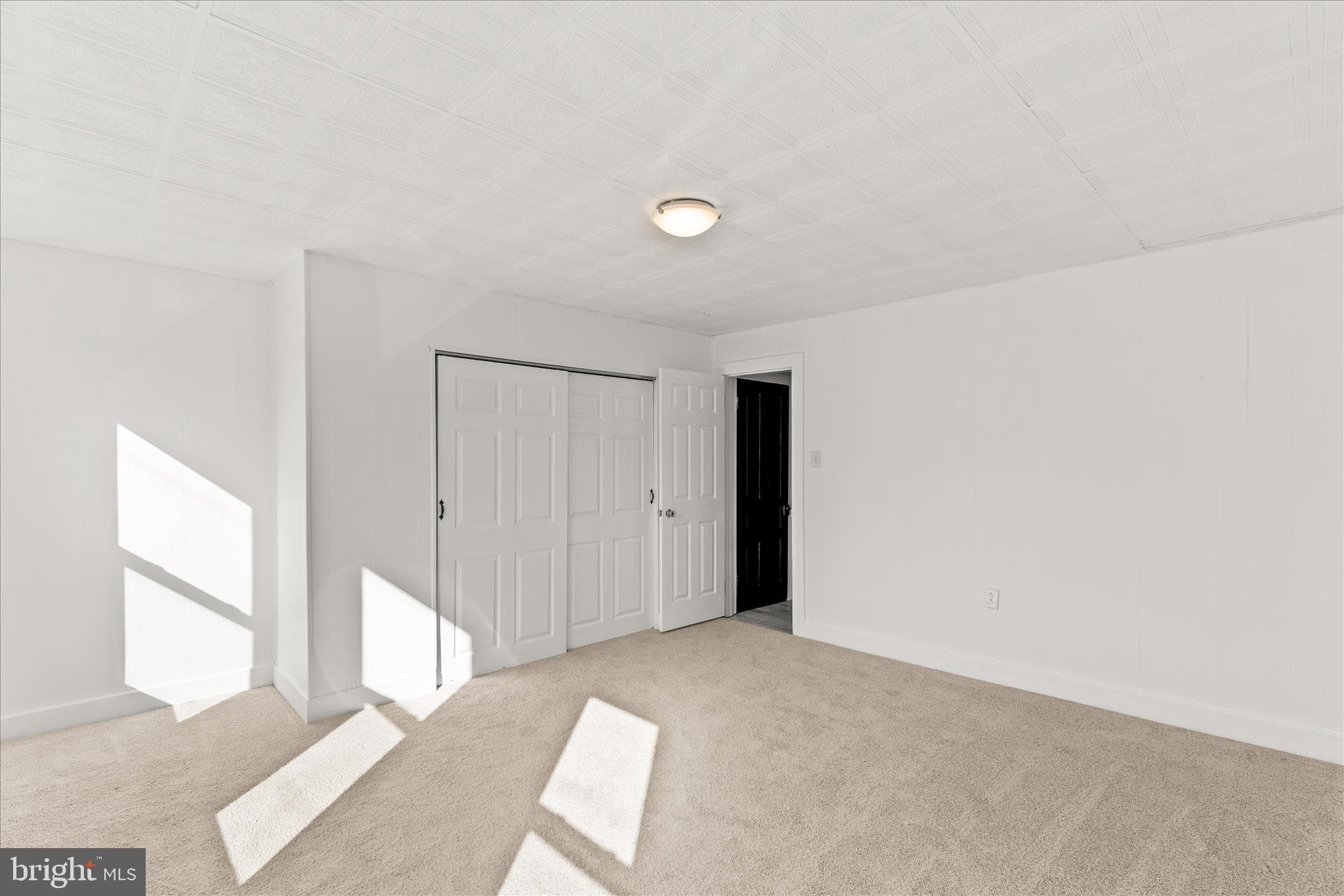 Home for sale at 637 W College Avenue, York, Pennsylvania 17401, photo 20 of 38