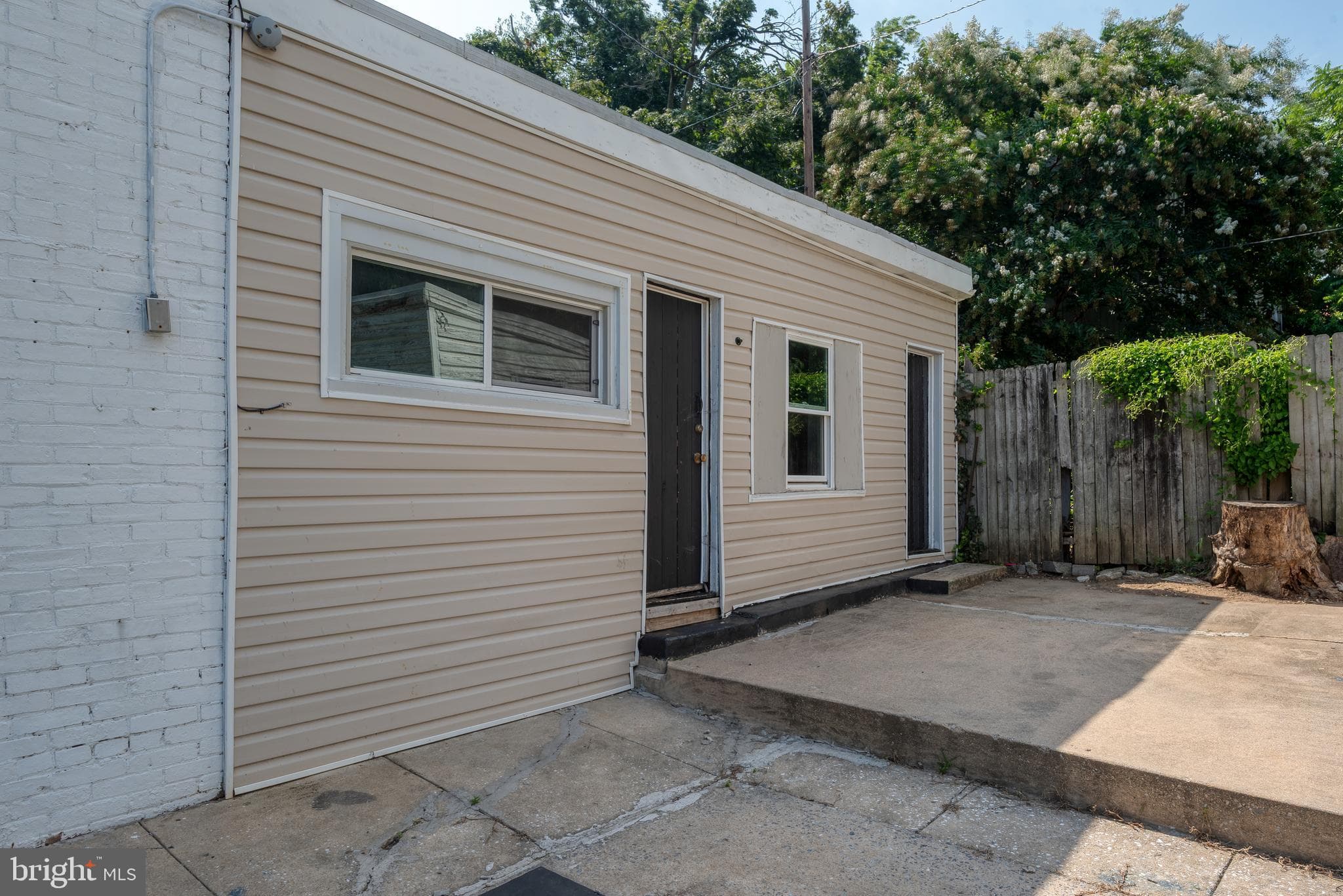 Home for sale at 315 W North Street, York, Pennsylvania 17401, photo 4 of 30