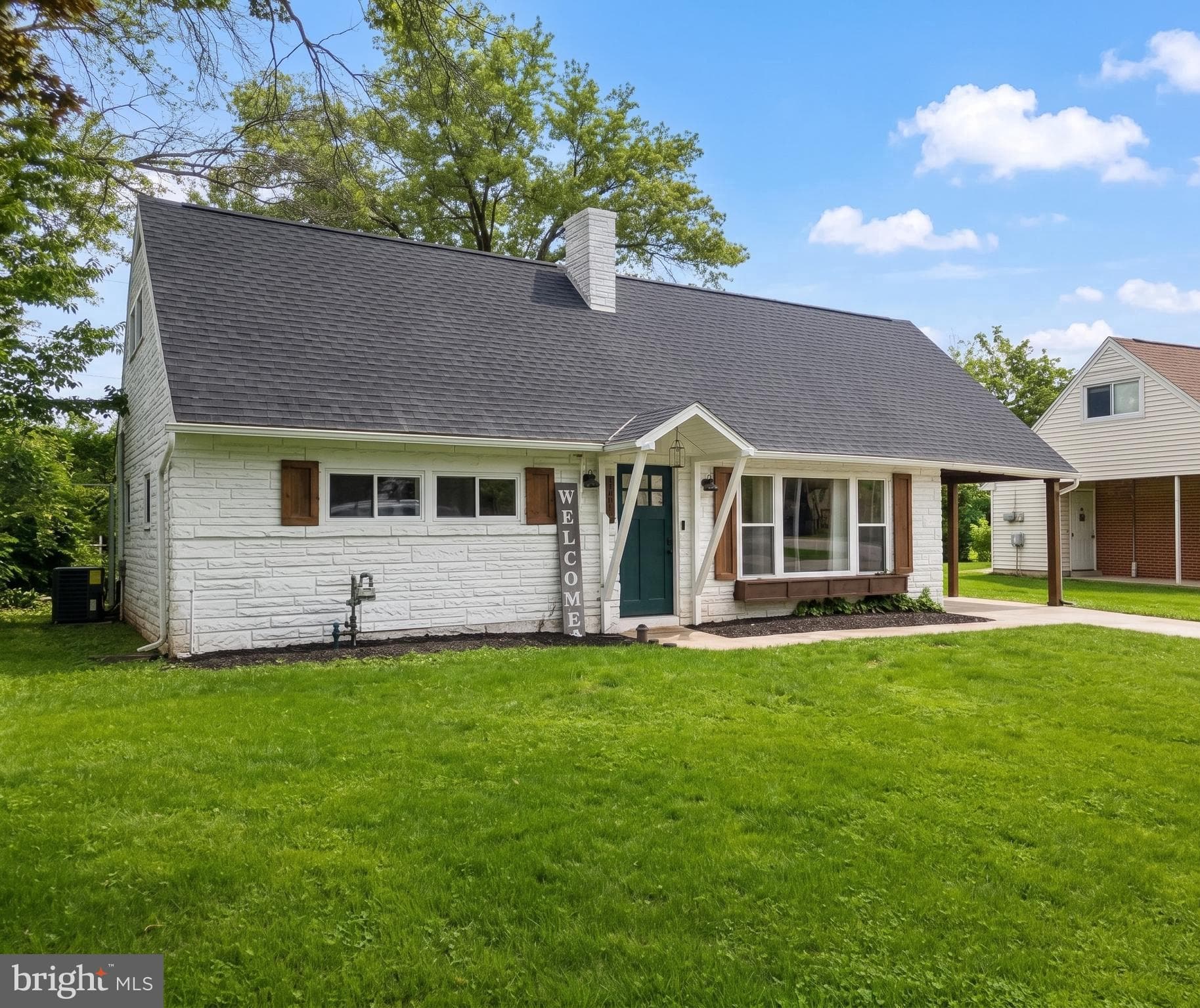 Listing photo of 4-bedroom home at 1500 Wogan Road, York, Pennsylvania 17404