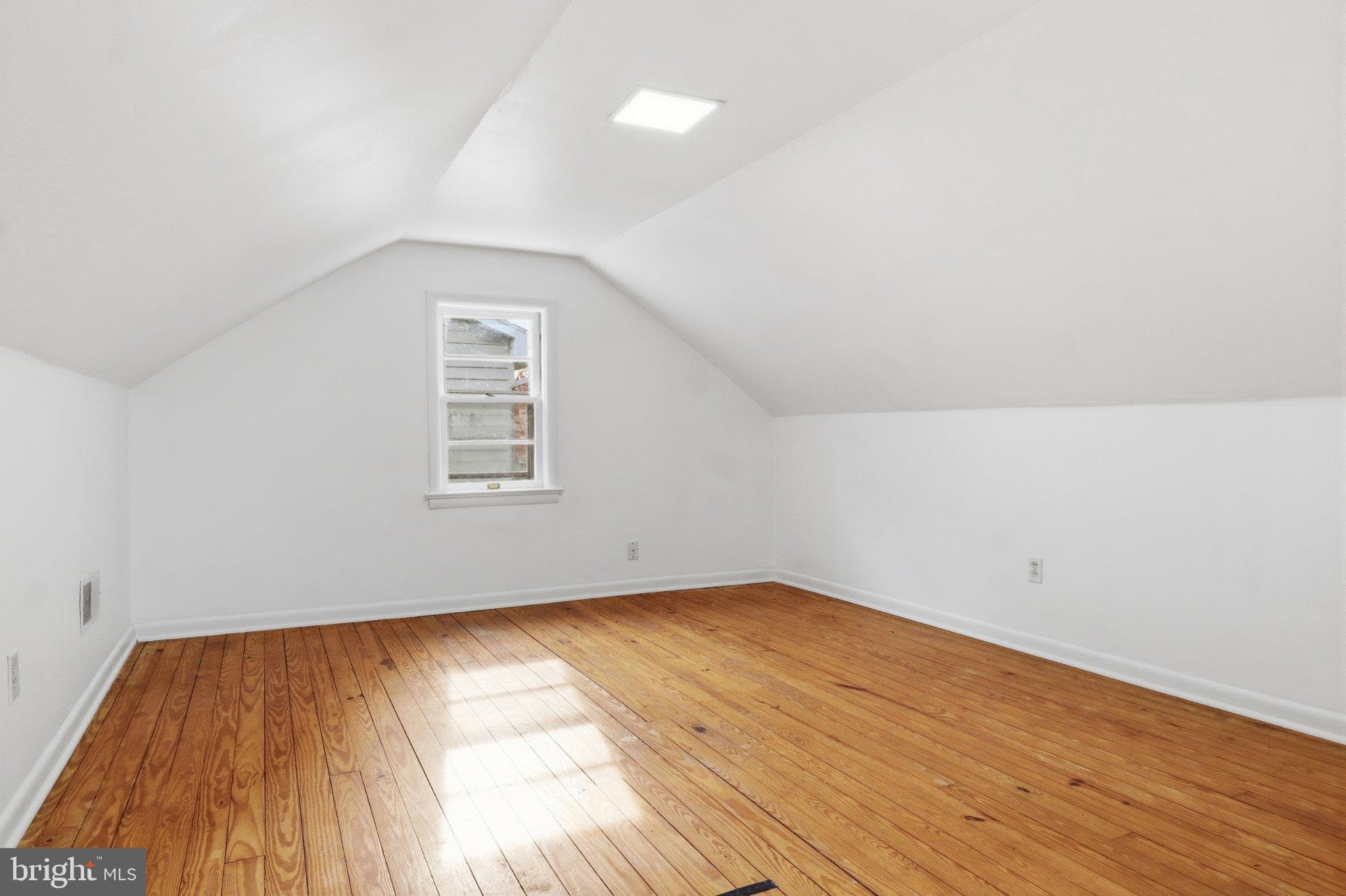 Home for sale at 1920 Orange Street, York, Pennsylvania 17404, photo 18 of 36