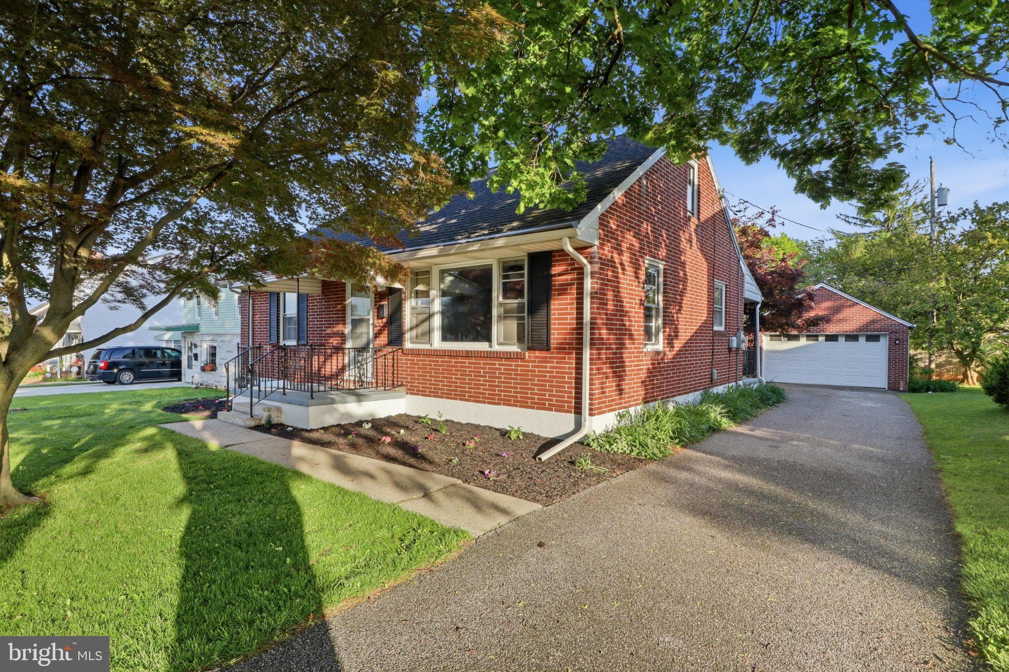 Home for sale at 1920 Orange Street, York, Pennsylvania 17404, photo 2 of 3