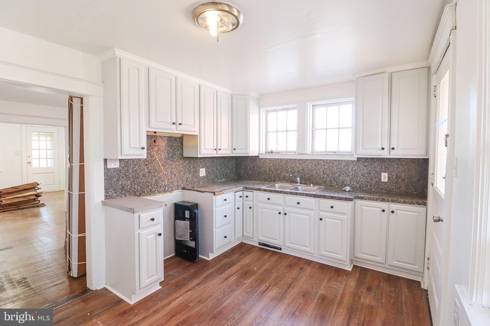 Home for sale at 600 W College Avenue, York, Pennsylvania 17401, photo 14 of 35