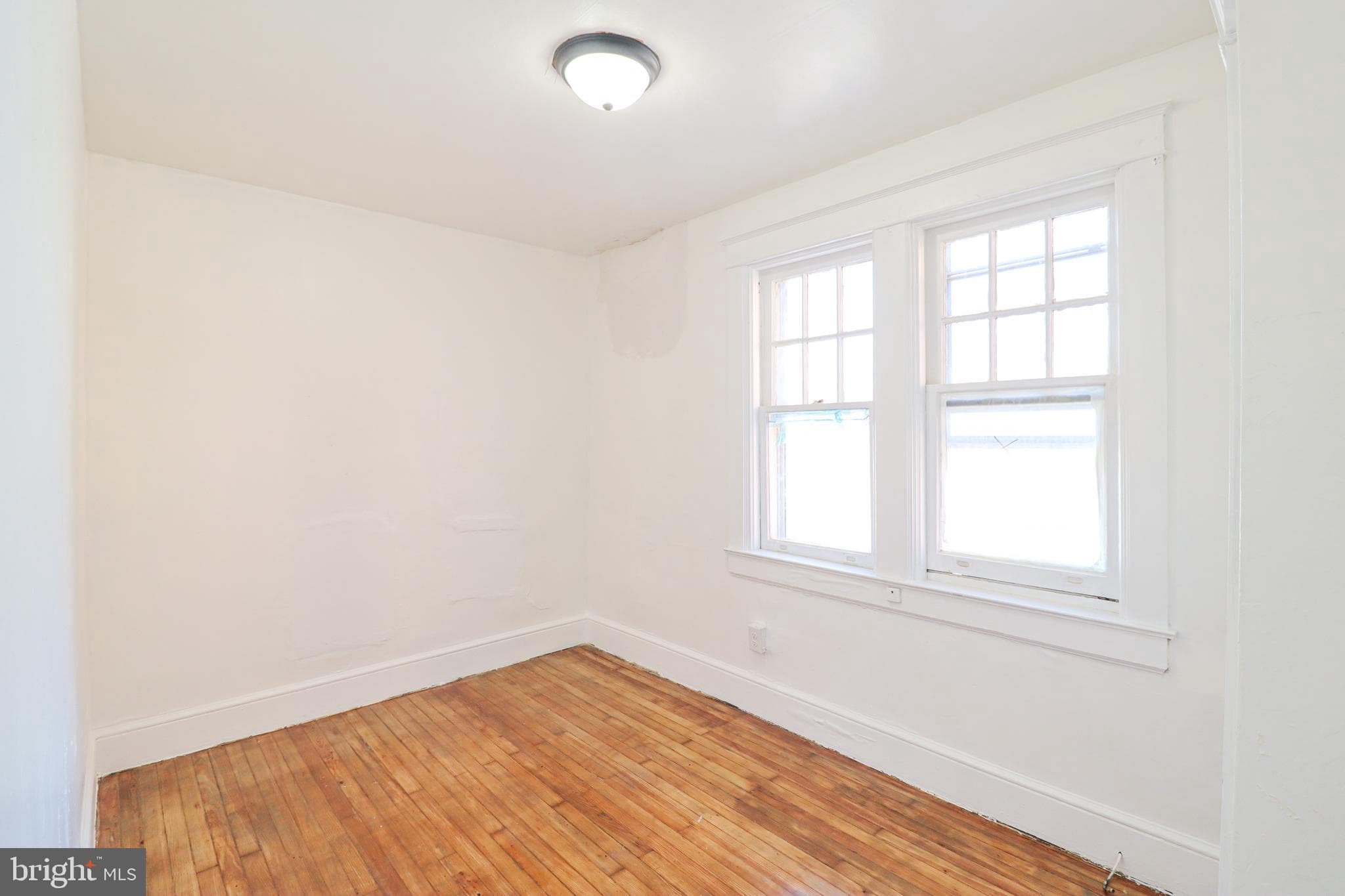 Home for sale at 600 W College Avenue, York, Pennsylvania 17401, photo 19 of 35