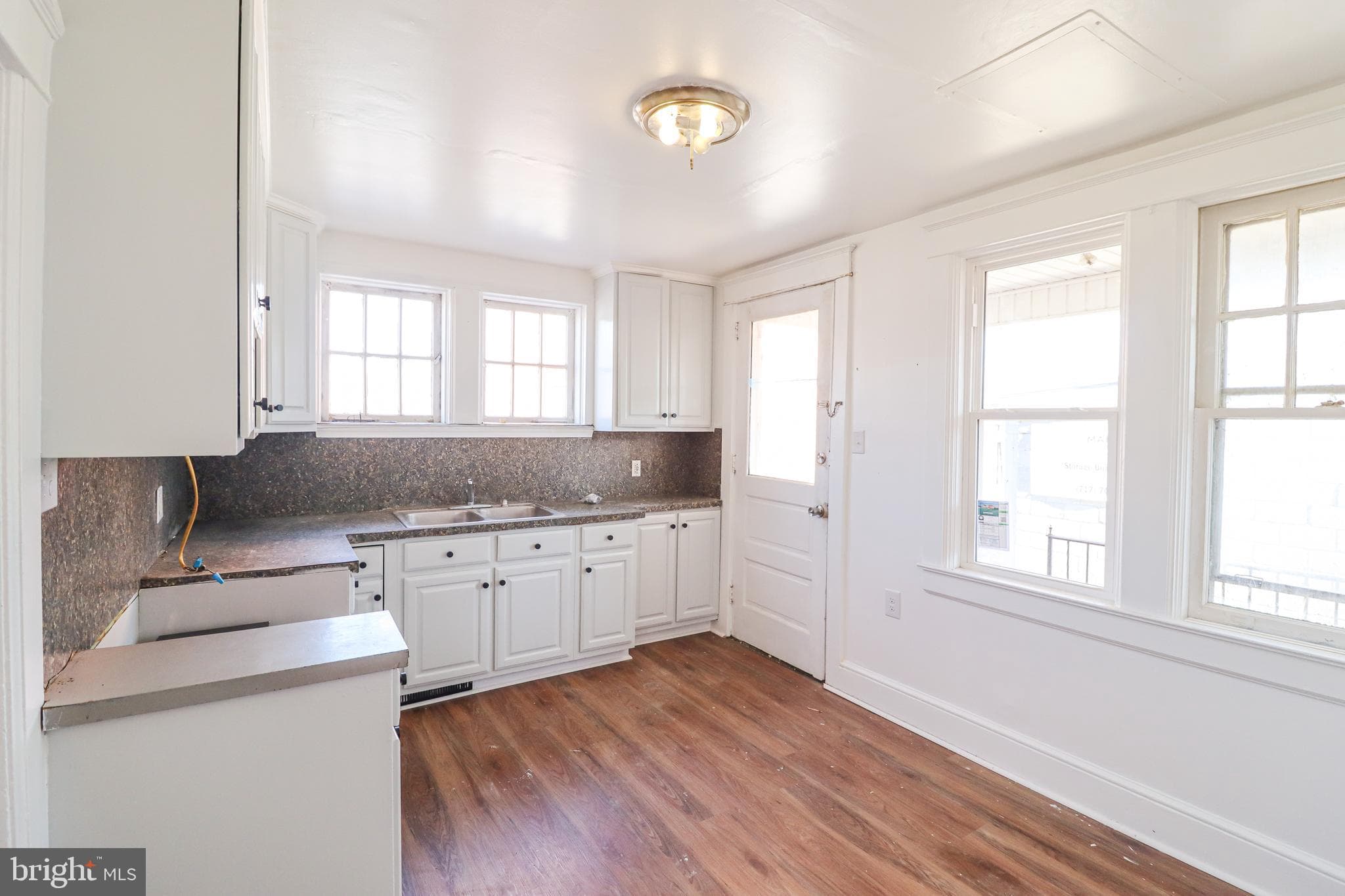 Home for sale at 600 W College Avenue, York, Pennsylvania 17401, photo 13 of 35