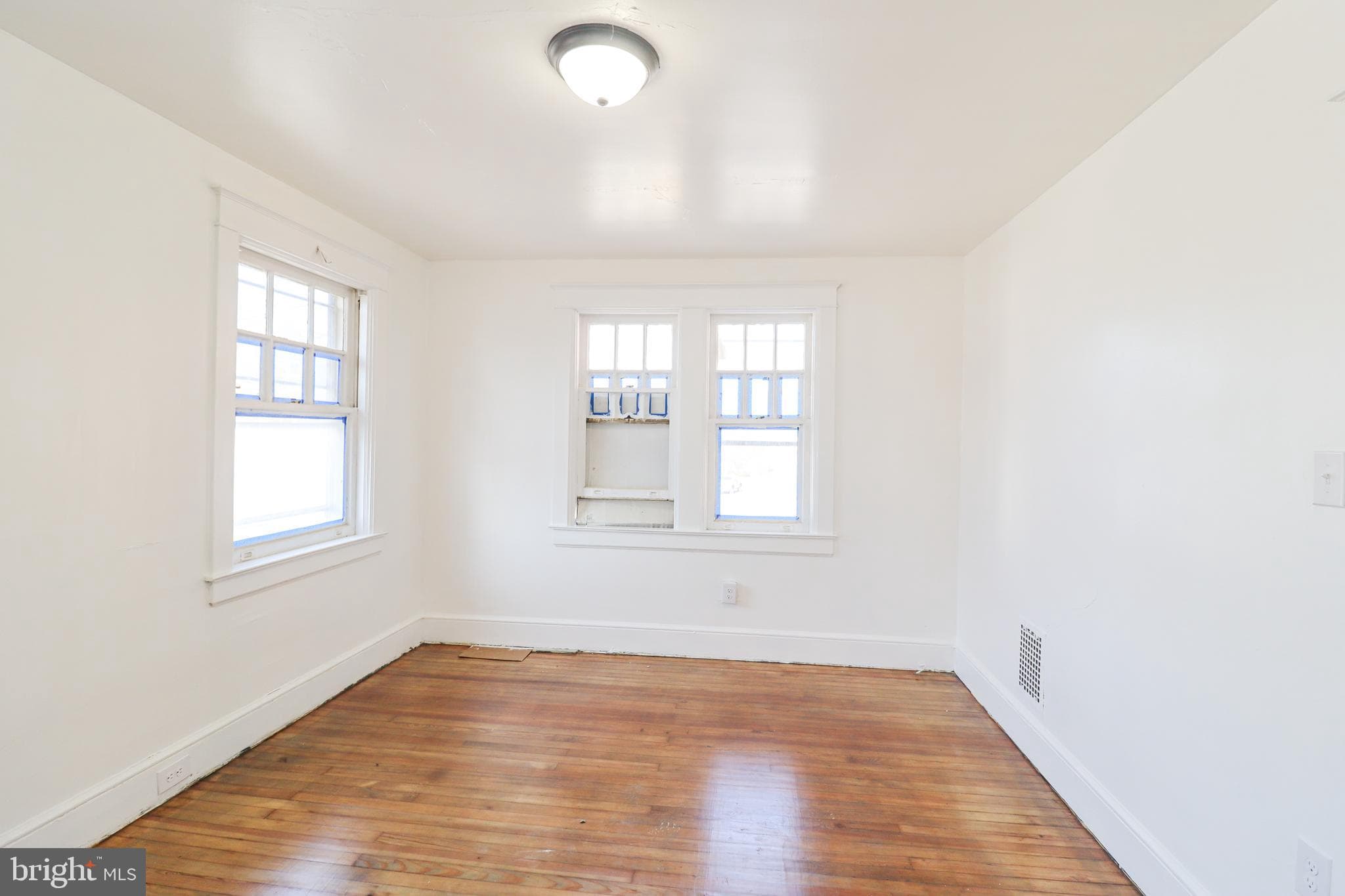 Home for sale at 600 W College Avenue, York, Pennsylvania 17401, photo 22 of 35