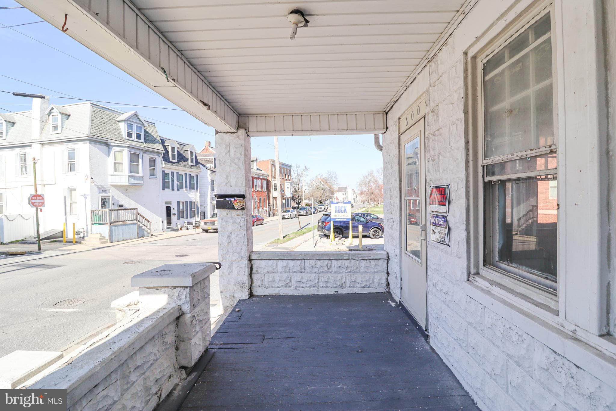 Home for sale at 600 W College Avenue, York, Pennsylvania 17401, photo 5 of 35