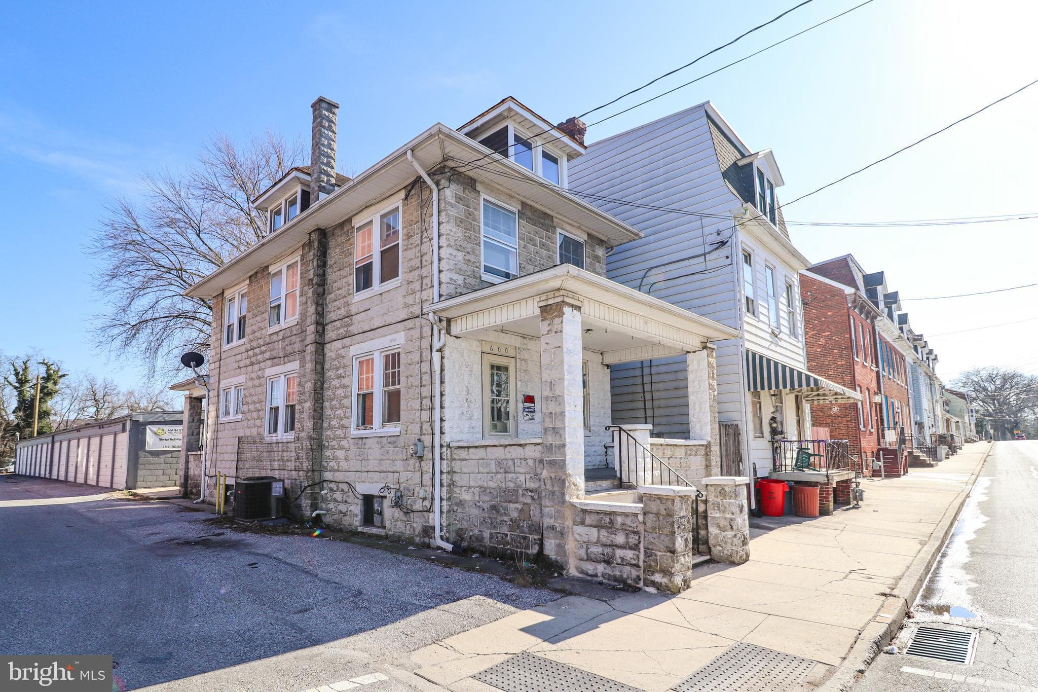 Home for sale at 600 W College Avenue, York, Pennsylvania 17401, photo 3 of 3