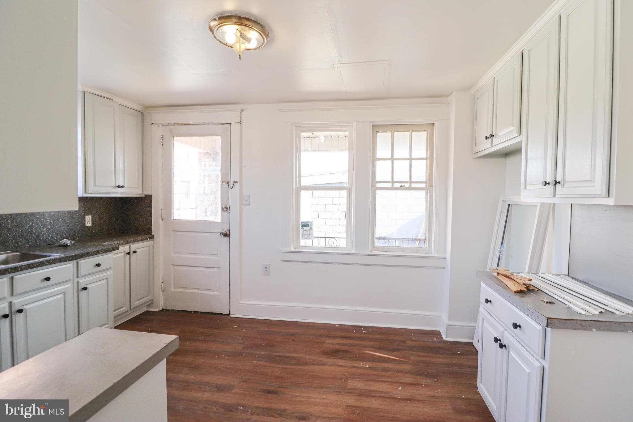Home for sale at 600 W College Avenue, York, Pennsylvania 17401, photo 12 of 35