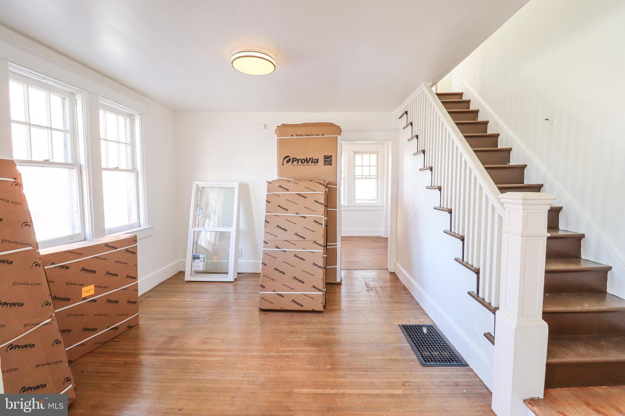 Home for sale at 600 W College Avenue, York, Pennsylvania 17401, photo 9 of 35