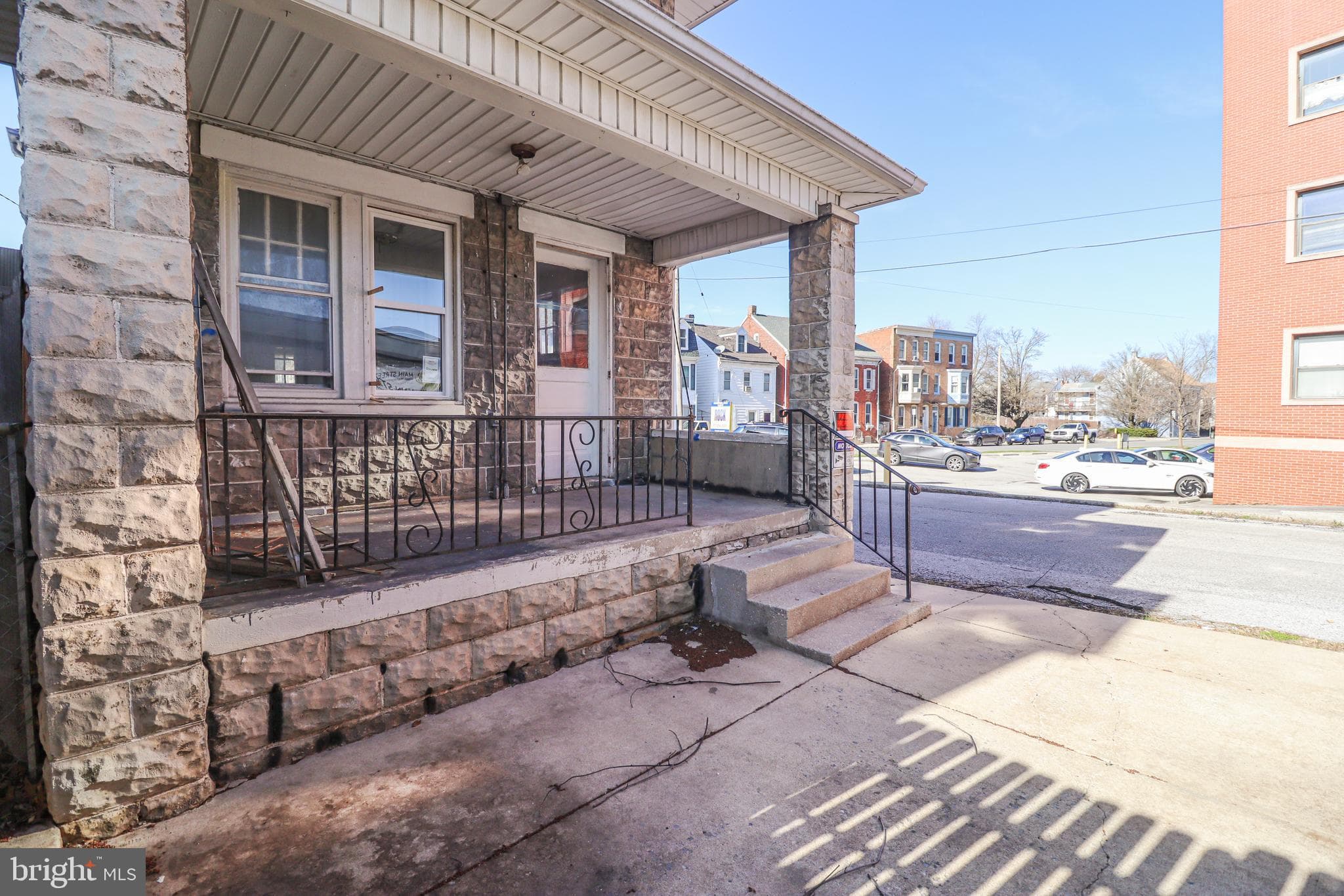 Home for sale at 600 W College Avenue, York, Pennsylvania 17401, photo 33 of 35