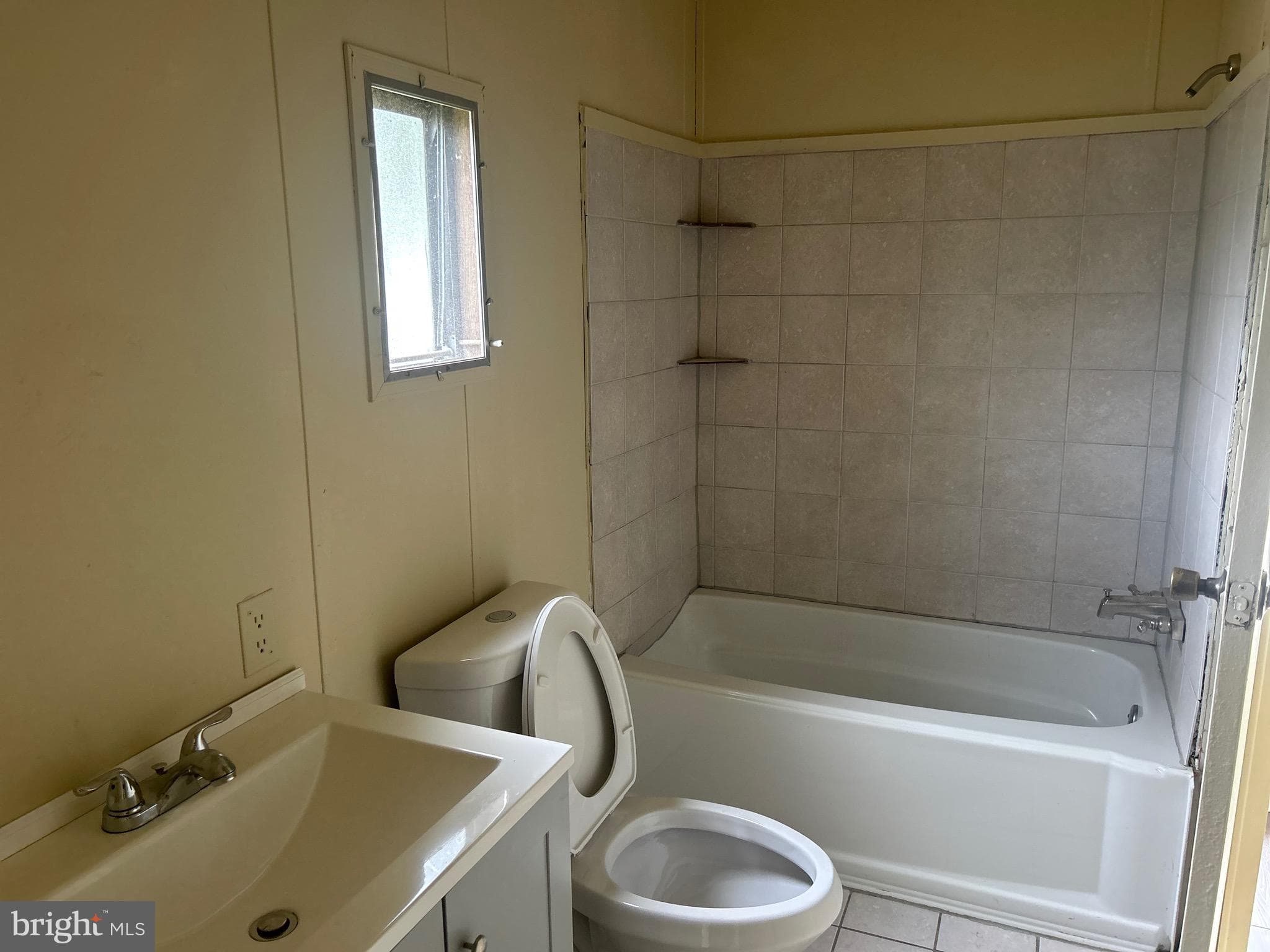 Home for sale at 310 Brooklyn Drive, York, Pennsylvania 17406, photo 16 of 21