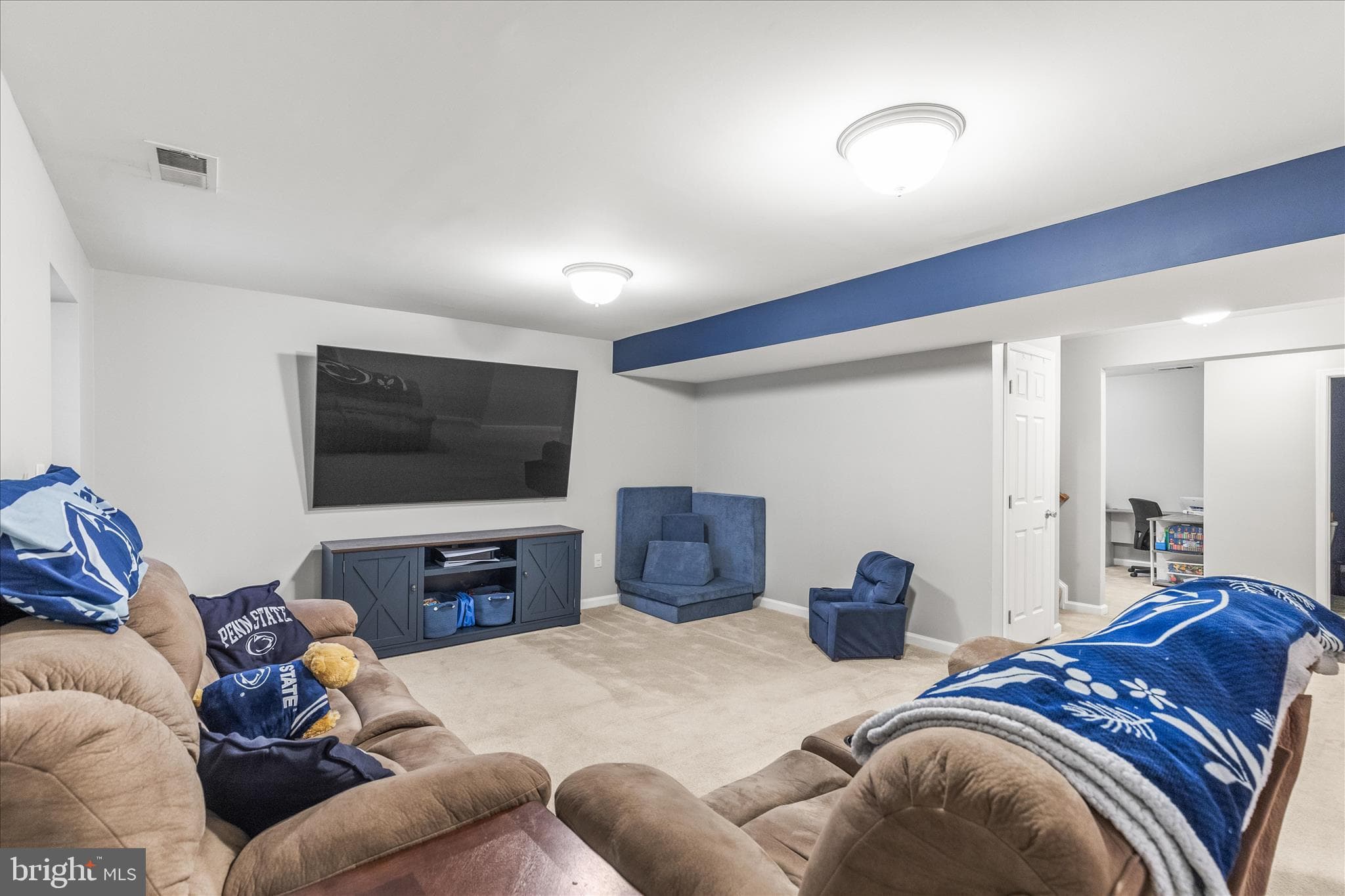 Home for sale at 3123 S King Richards Court S, York, Pennsylvania 17408, photo 32 of 53