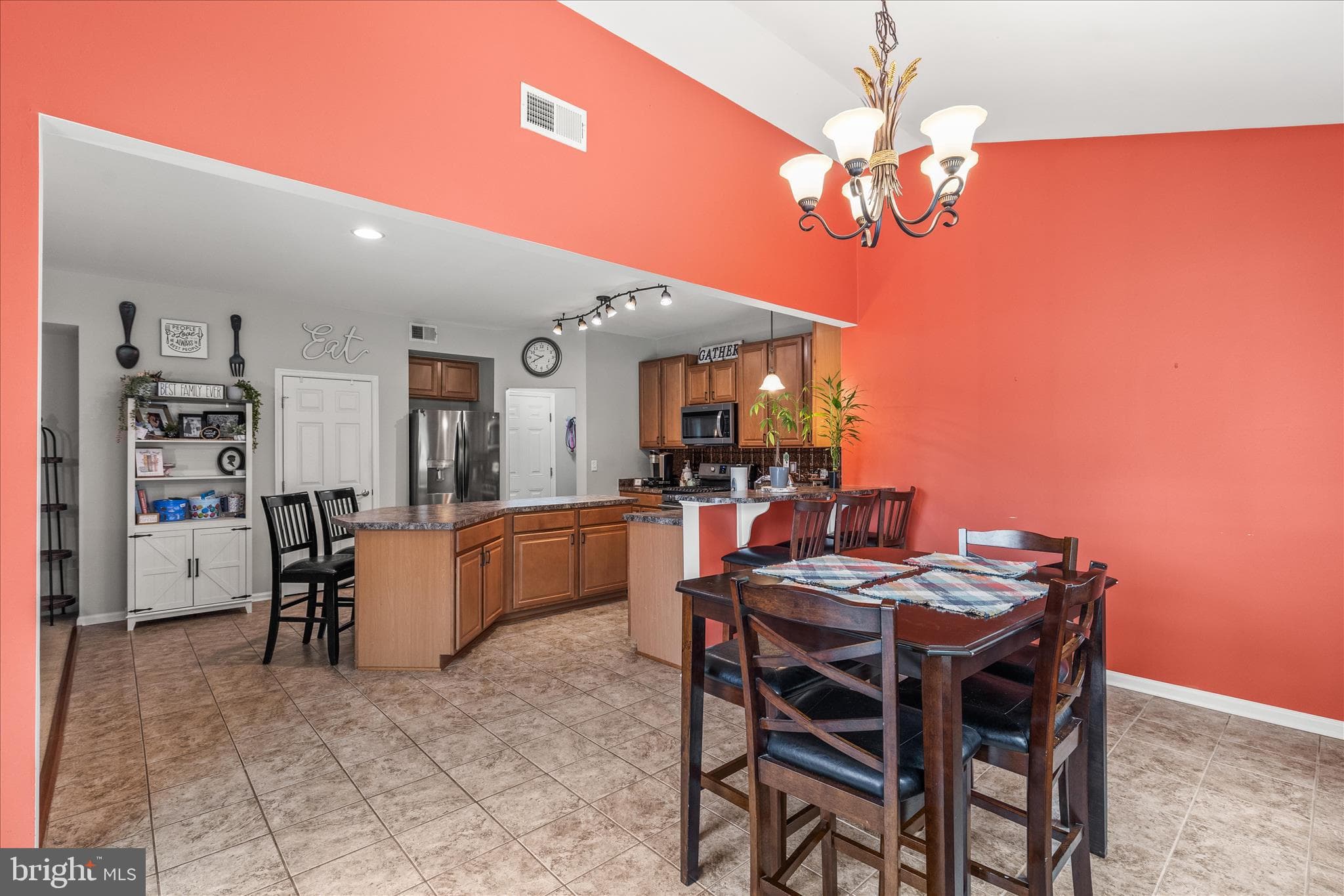 Home for sale at 3123 S King Richards Court S, York, Pennsylvania 17408, photo 15 of 53