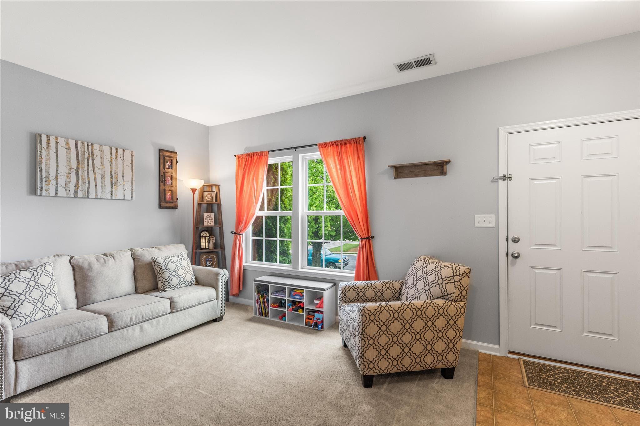 Home for sale at 3123 S King Richards Court S, York, Pennsylvania 17408, photo 4 of 53