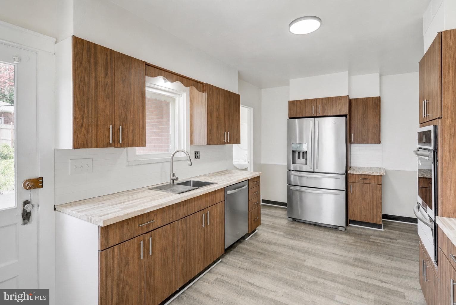Home for sale at 847 Florida Avenue, York, Pennsylvania 17404, photo 10 of 36