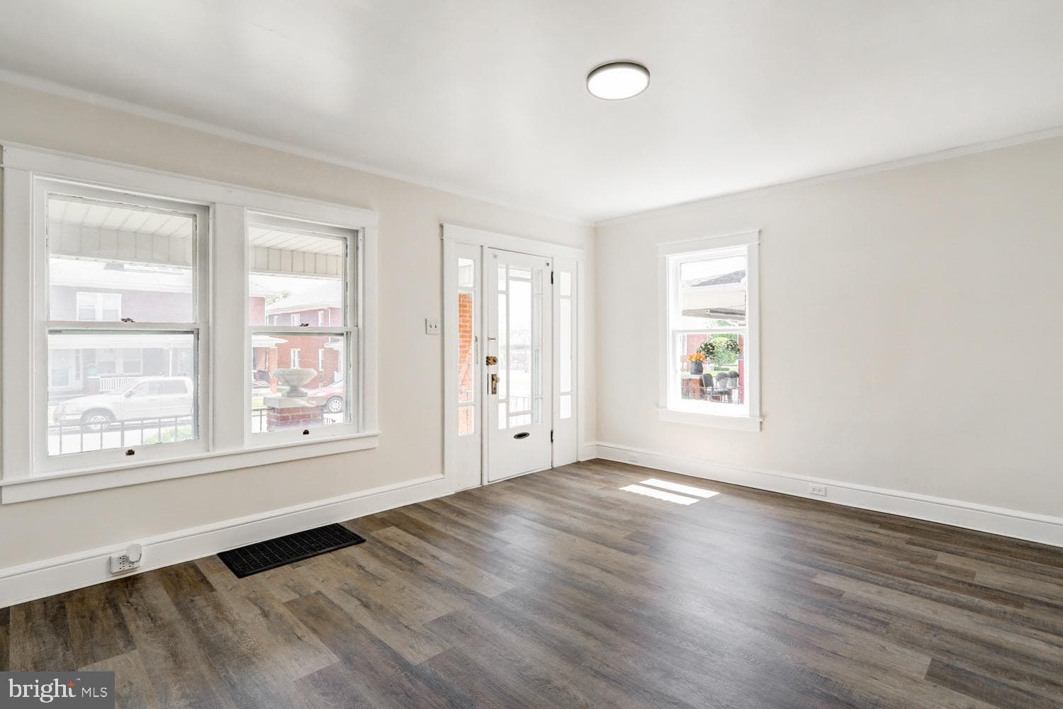 Home for sale at 847 Florida Avenue, York, Pennsylvania 17404, photo 6 of 36