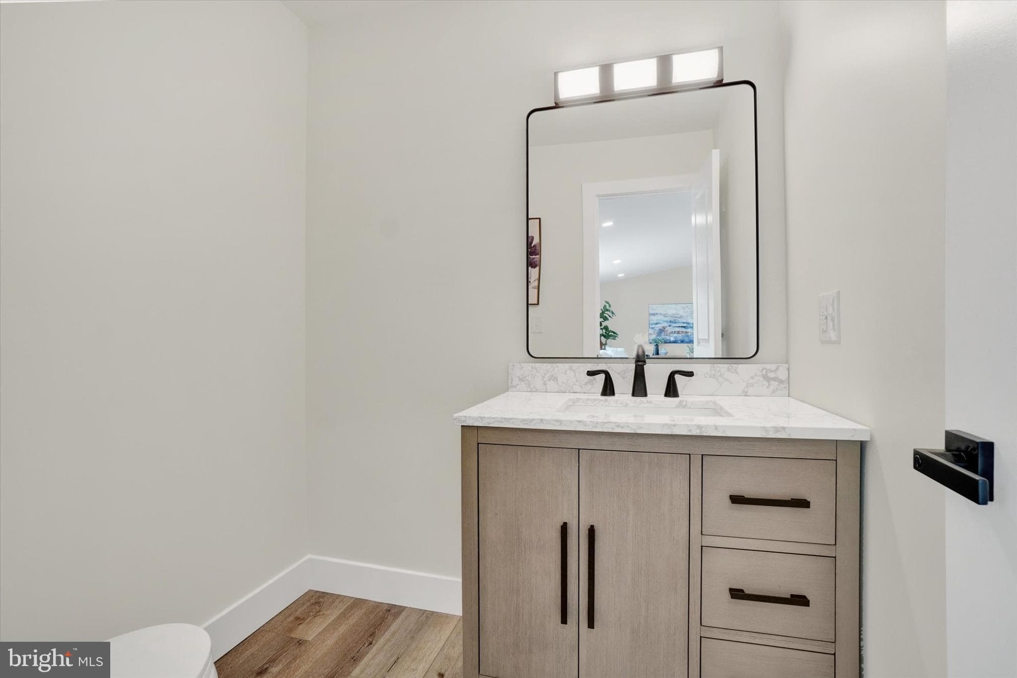 Home for sale at 879 Graffius Road, York, Pennsylvania 17404, photo 10 of 46