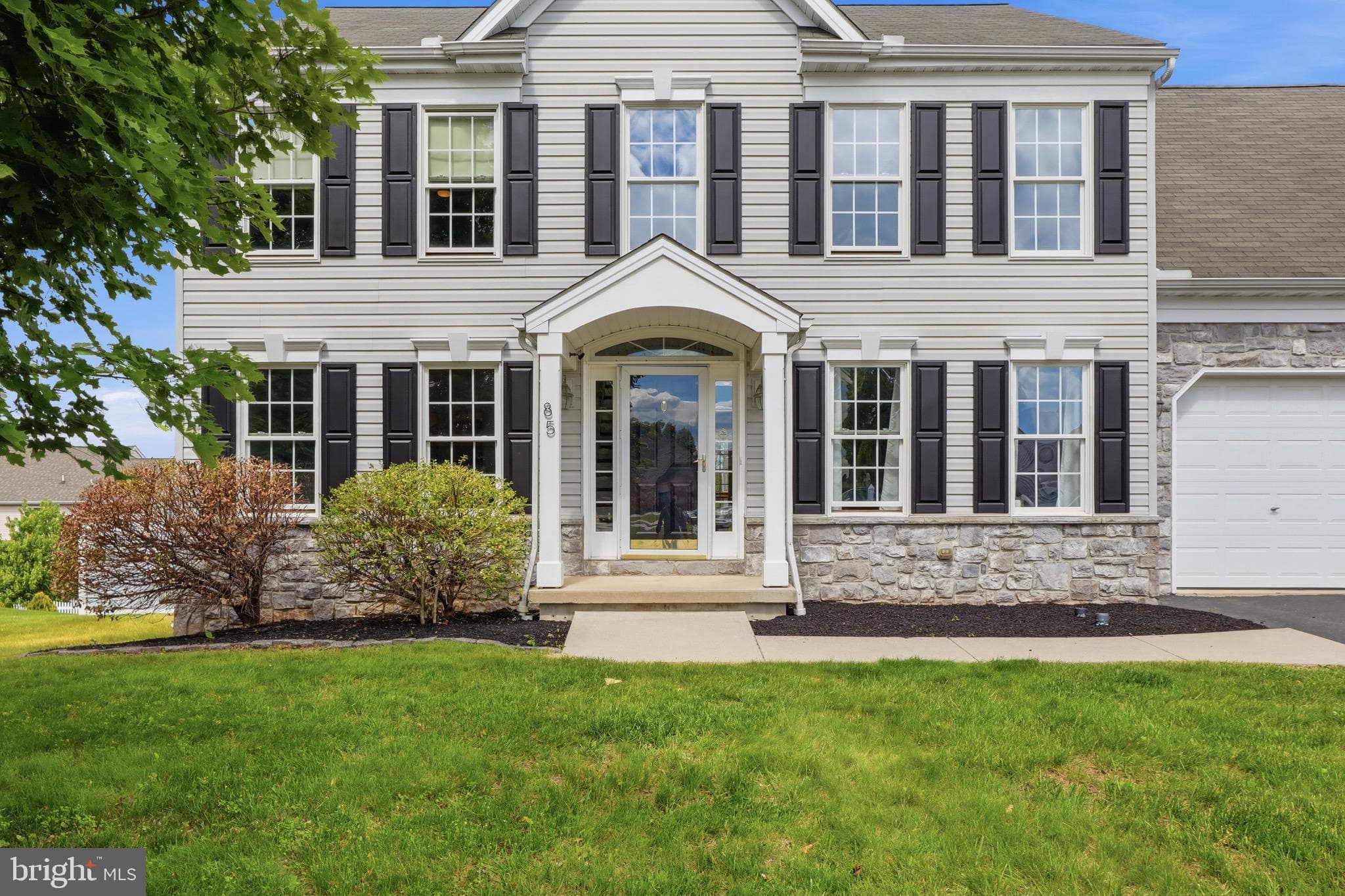 Home for sale at 85 Angela Lane, York, Pennsylvania 17402, photo 2 of 3