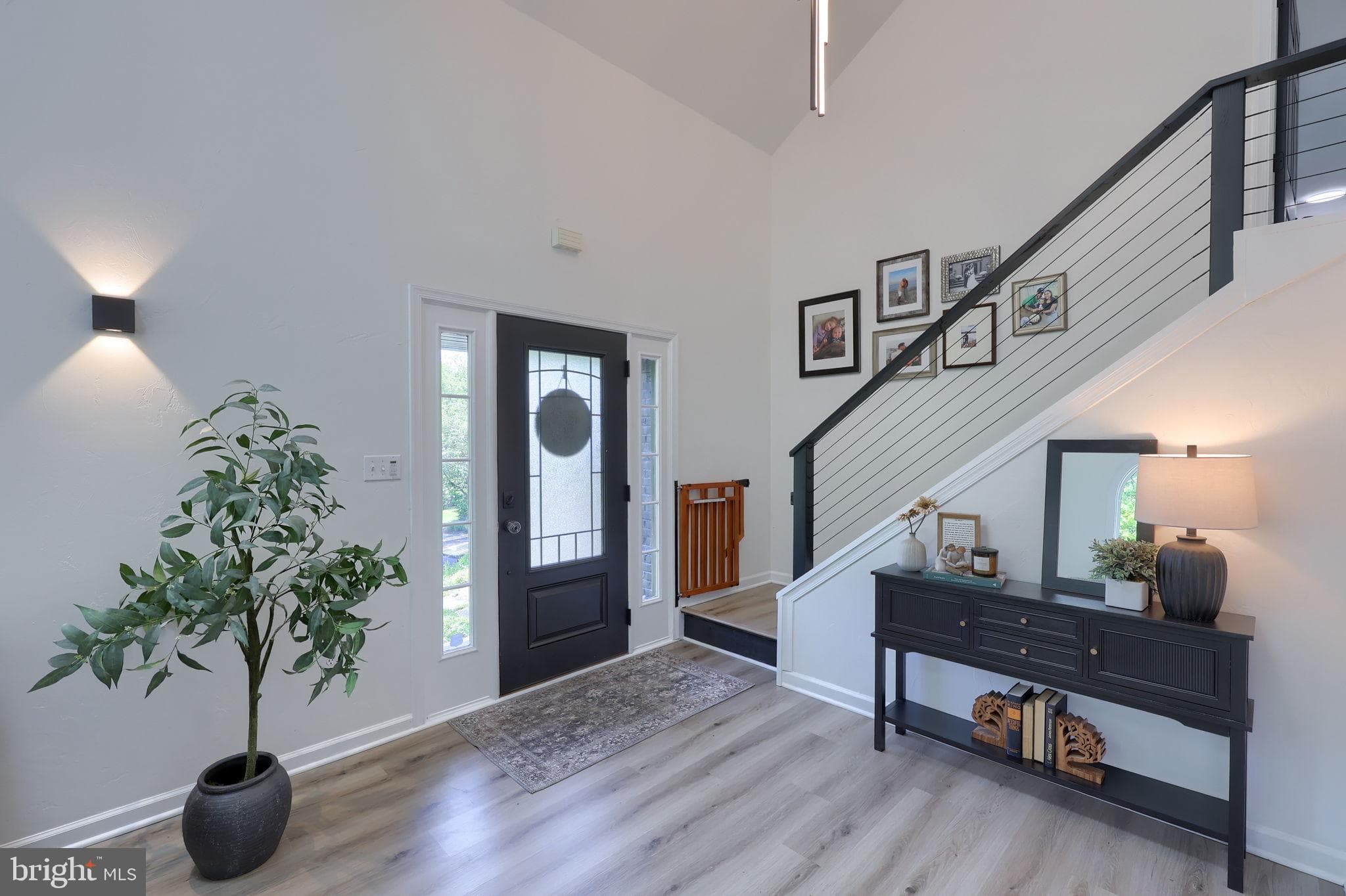 Home for sale at 1321 Valley View Road, York, Pennsylvania 17403, photo 3 of 3