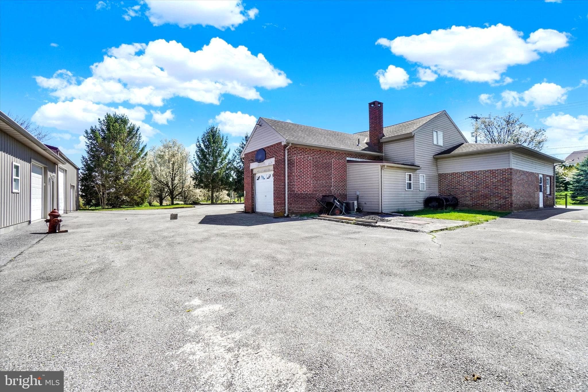 Home for sale at 2553 Roosevelt Avenue, York, Pennsylvania 17408, photo 25 of 77