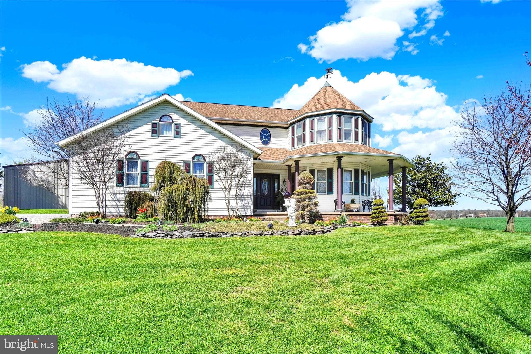 Home for sale at 2553 Roosevelt Avenue, York, Pennsylvania 17408, photo 7 of 77