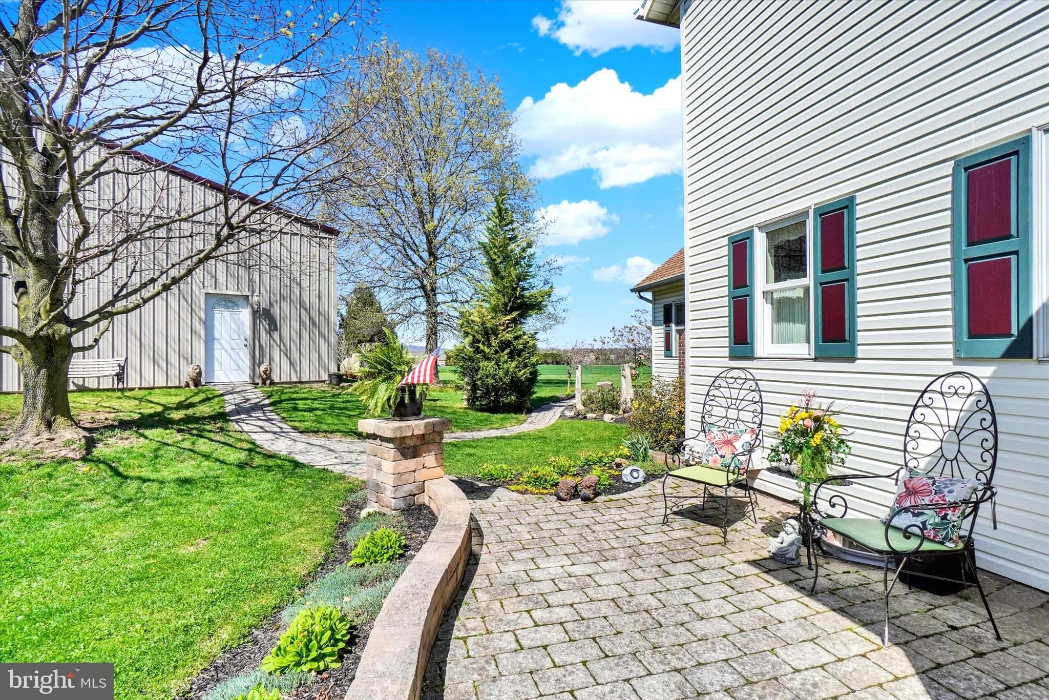 Home for sale at 2553 Roosevelt Avenue, York, Pennsylvania 17408, photo 6 of 77