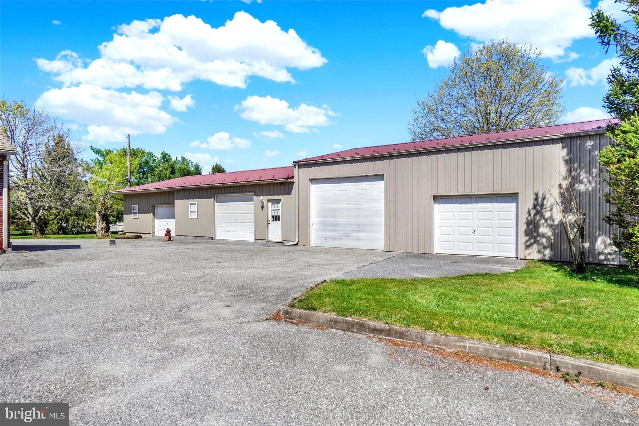 Home for sale at 2553 Roosevelt Avenue, York, Pennsylvania 17408, photo 22 of 77