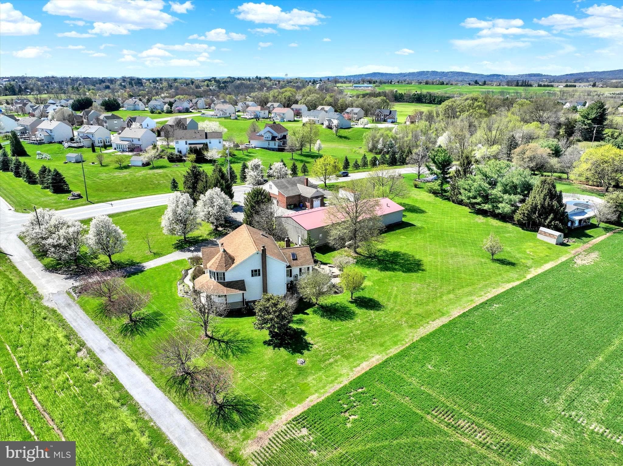 Home for sale at 2553 Roosevelt Avenue, York, Pennsylvania 17408, photo 12 of 77