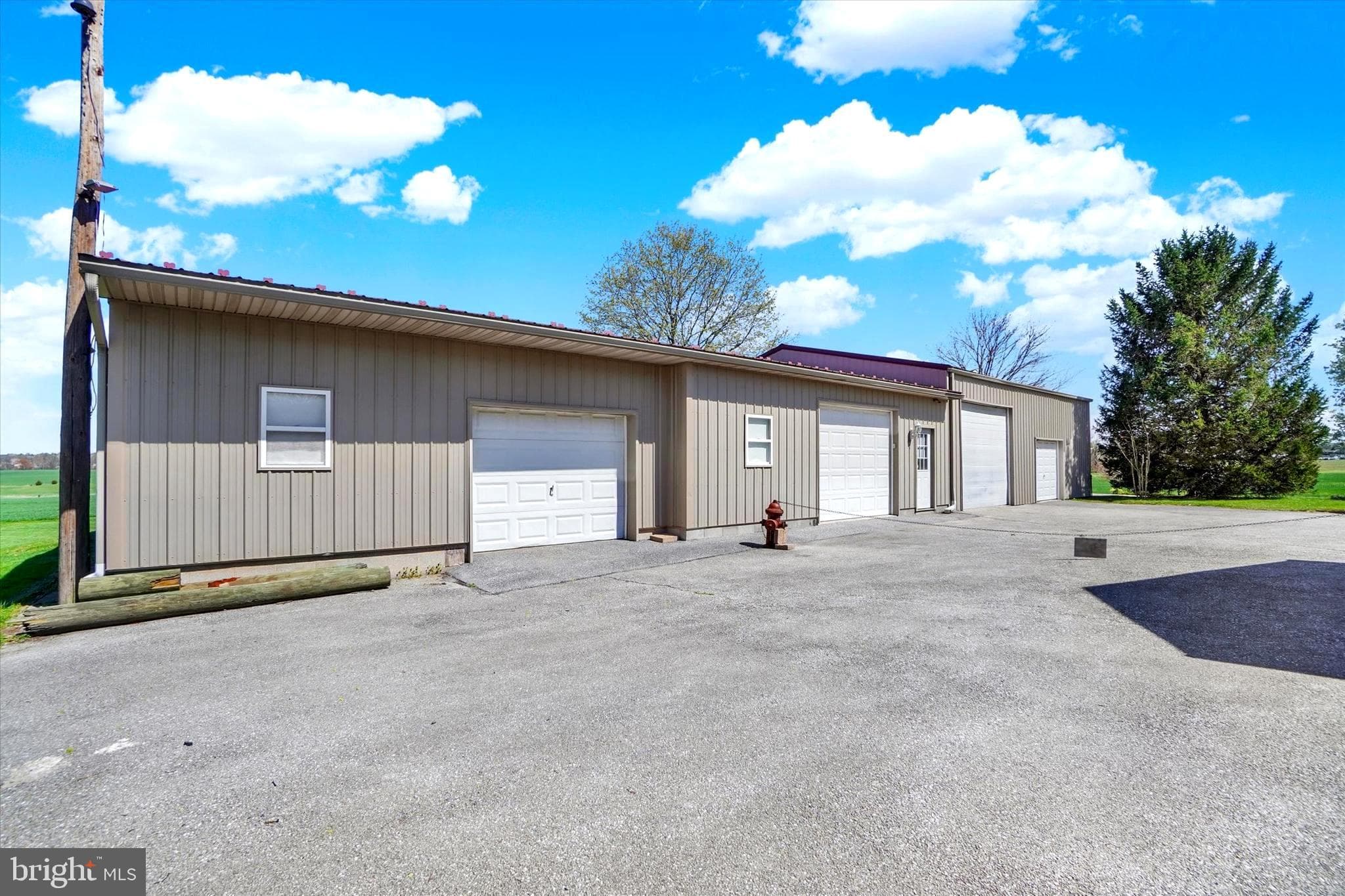 Home for sale at 2553 Roosevelt Avenue, York, Pennsylvania 17408, photo 23 of 77