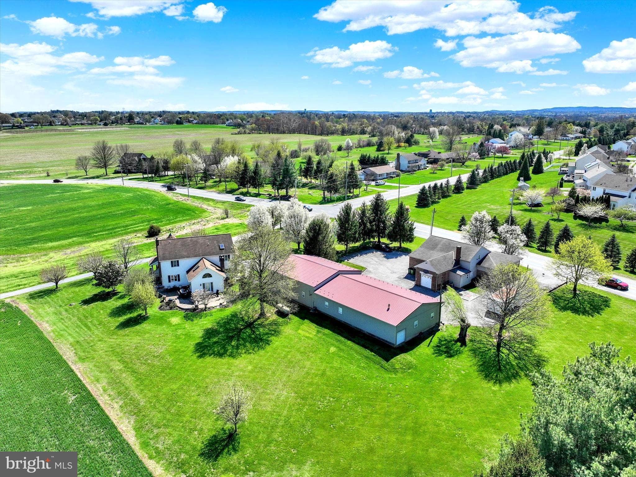 Home for sale at 2553 Roosevelt Avenue, York, Pennsylvania 17408, photo 14 of 77