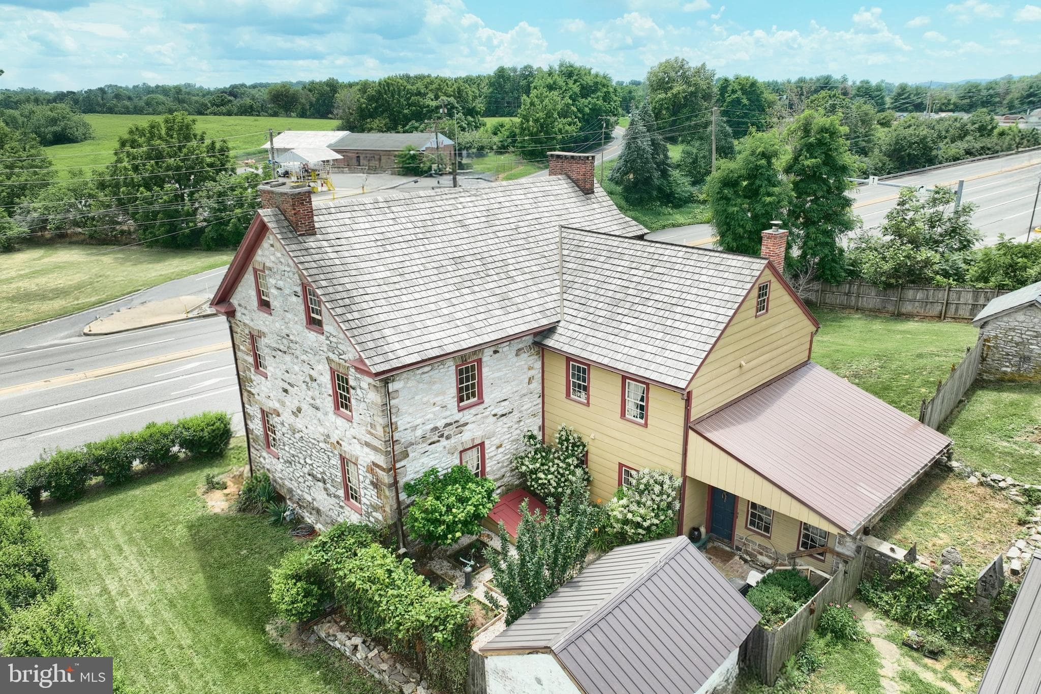Listing photo of 5-bedroom home at 4415 W Market Street A, York, Pennsylvania 17408, photo 1 of 3