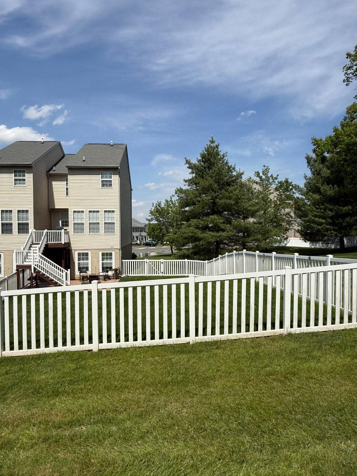 Home for sale at 390 Bruaw Drive, York, Pennsylvania 17406, photo 2 of 3