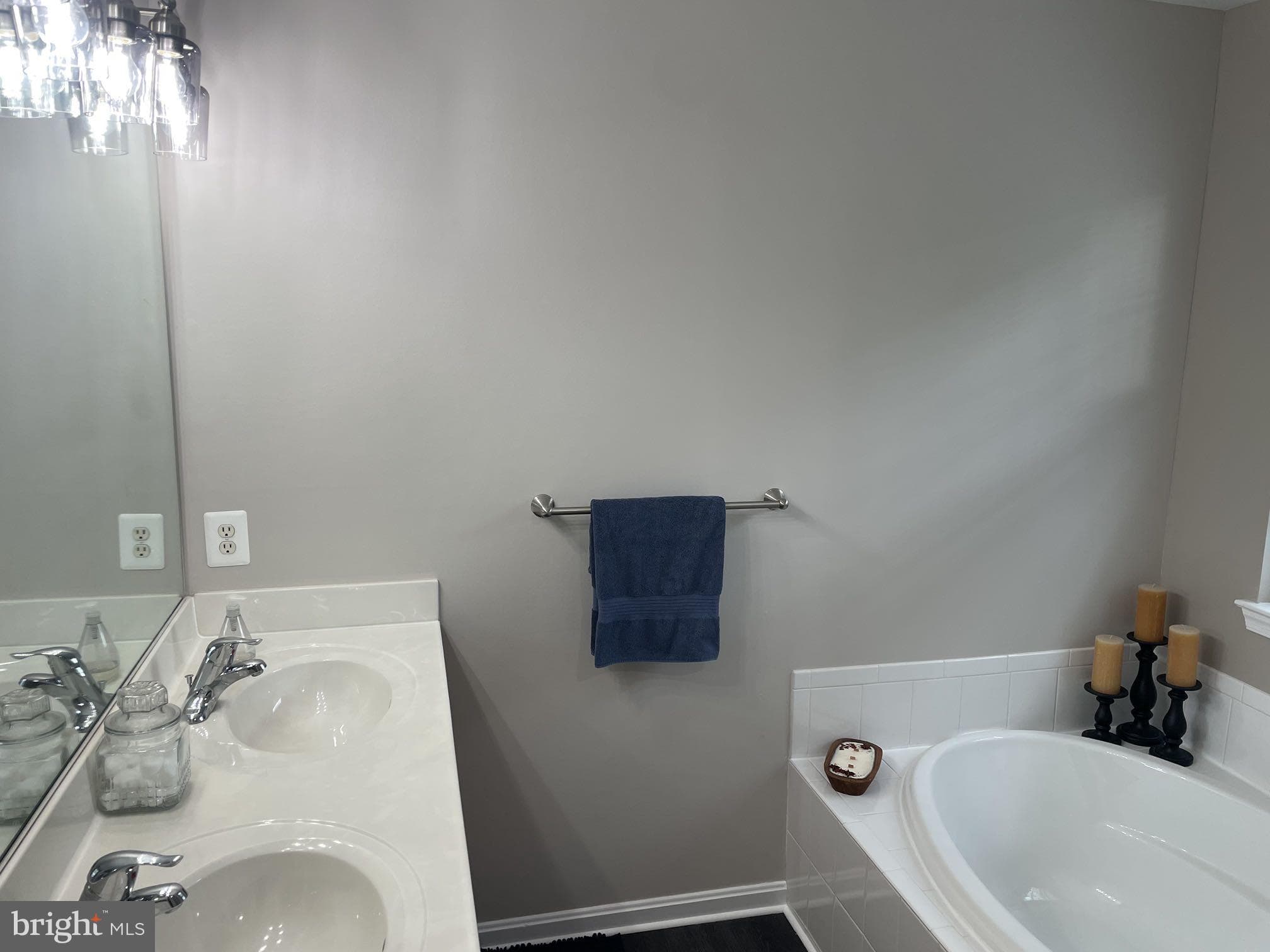 Home for sale at 390 Bruaw Drive, York, Pennsylvania 17406, photo 27 of 31