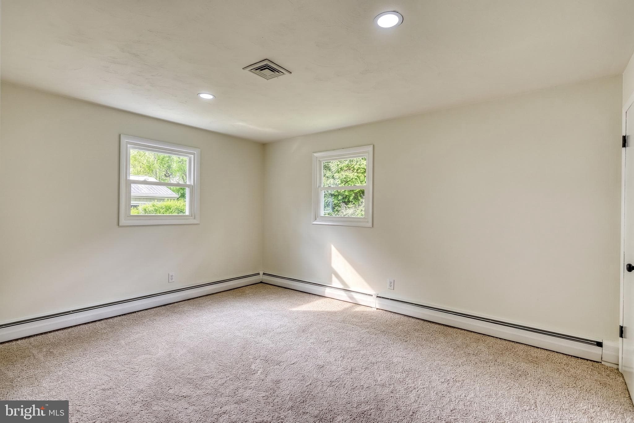 Home for sale at 362 Allegheny Drive, York, Pennsylvania 17402, photo 46 of 78
