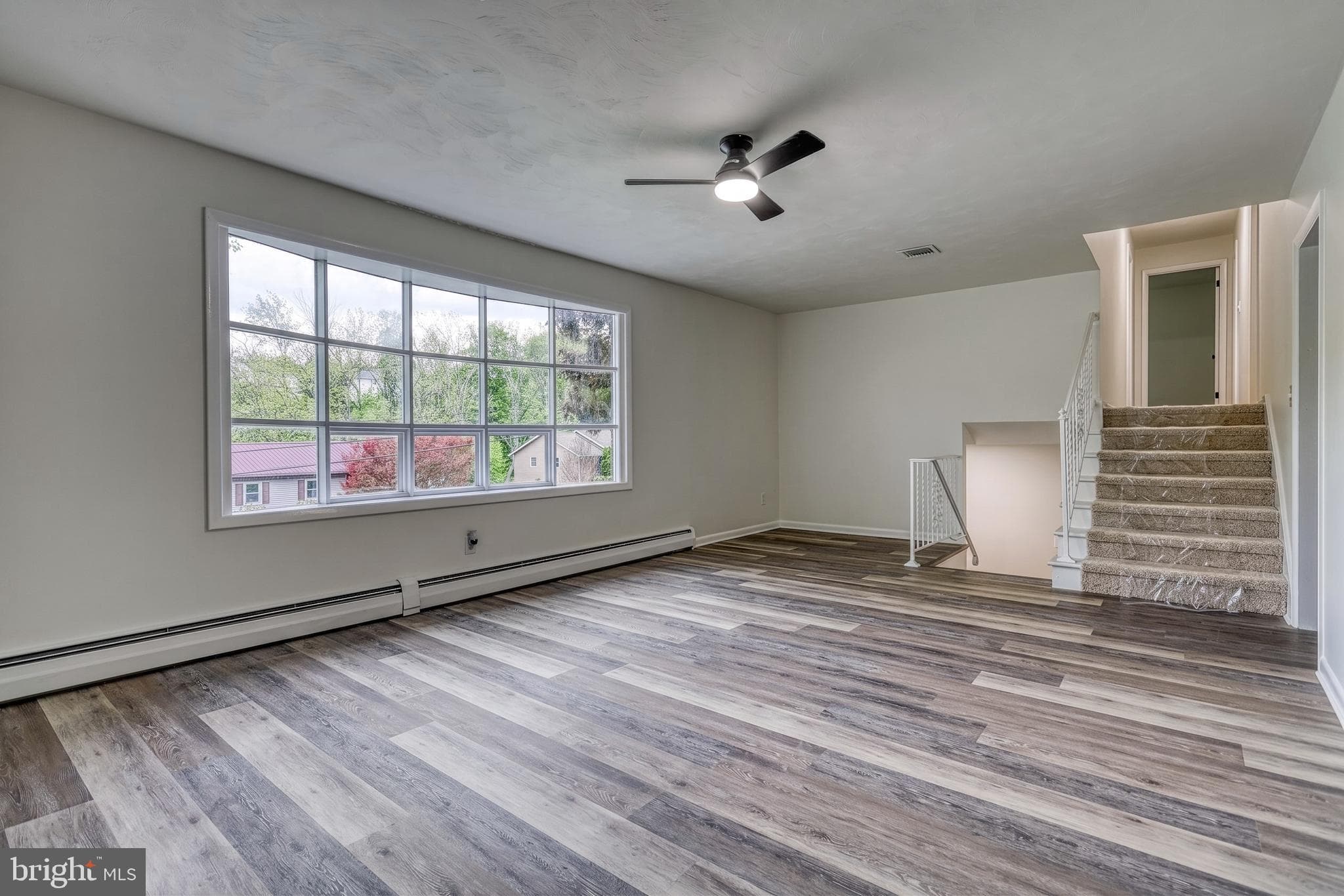 Home for sale at 362 Allegheny Drive, York, Pennsylvania 17402, photo 11 of 78