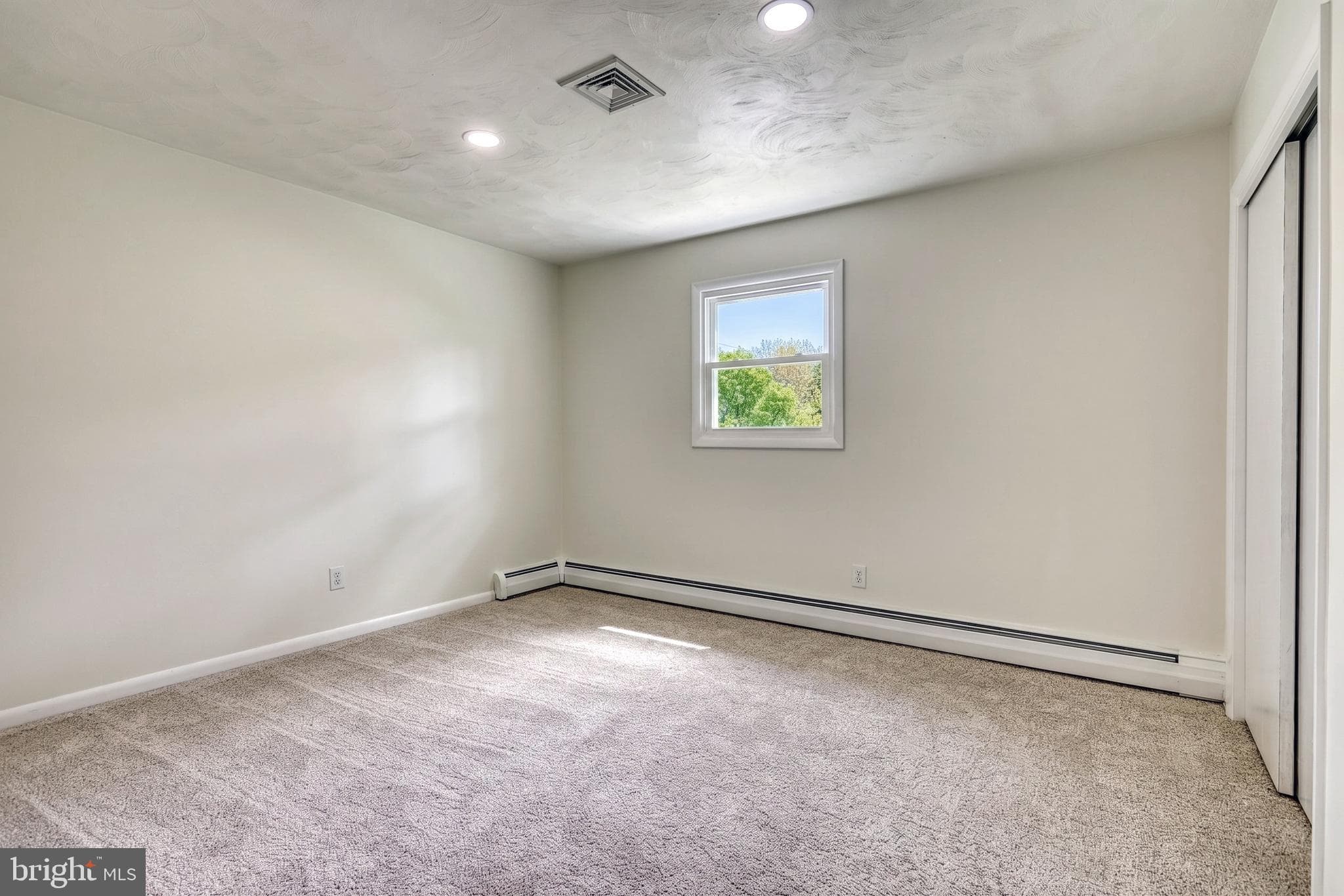 Home for sale at 362 Allegheny Drive, York, Pennsylvania 17402, photo 37 of 78