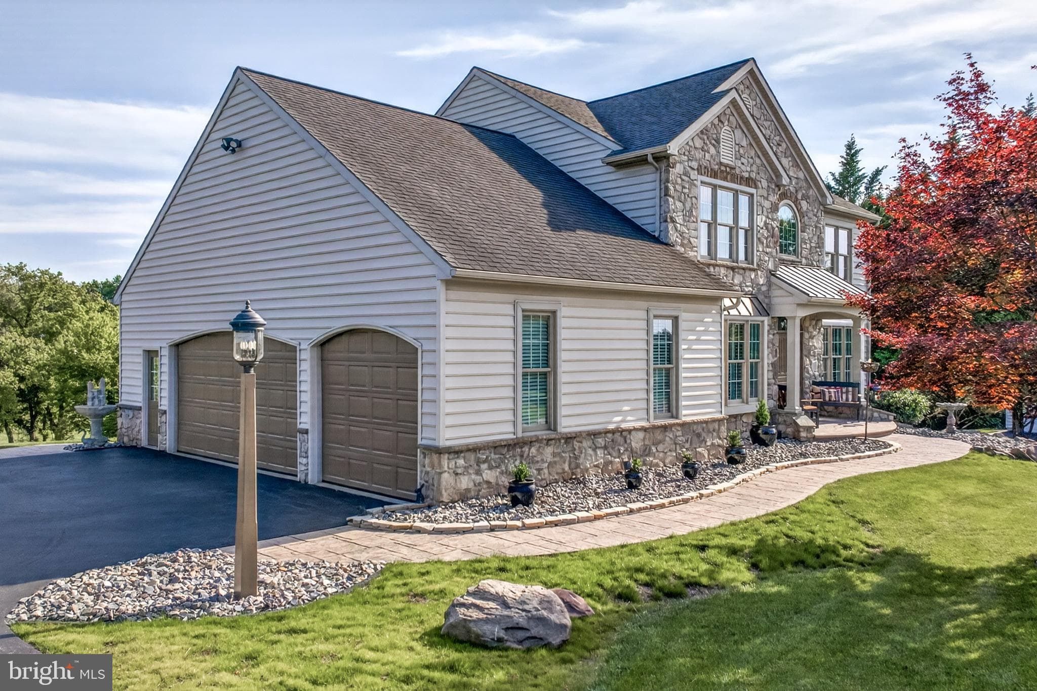 Home for sale at 2510 Donlenik Drive, York, Pennsylvania 17402, photo 2 of 3